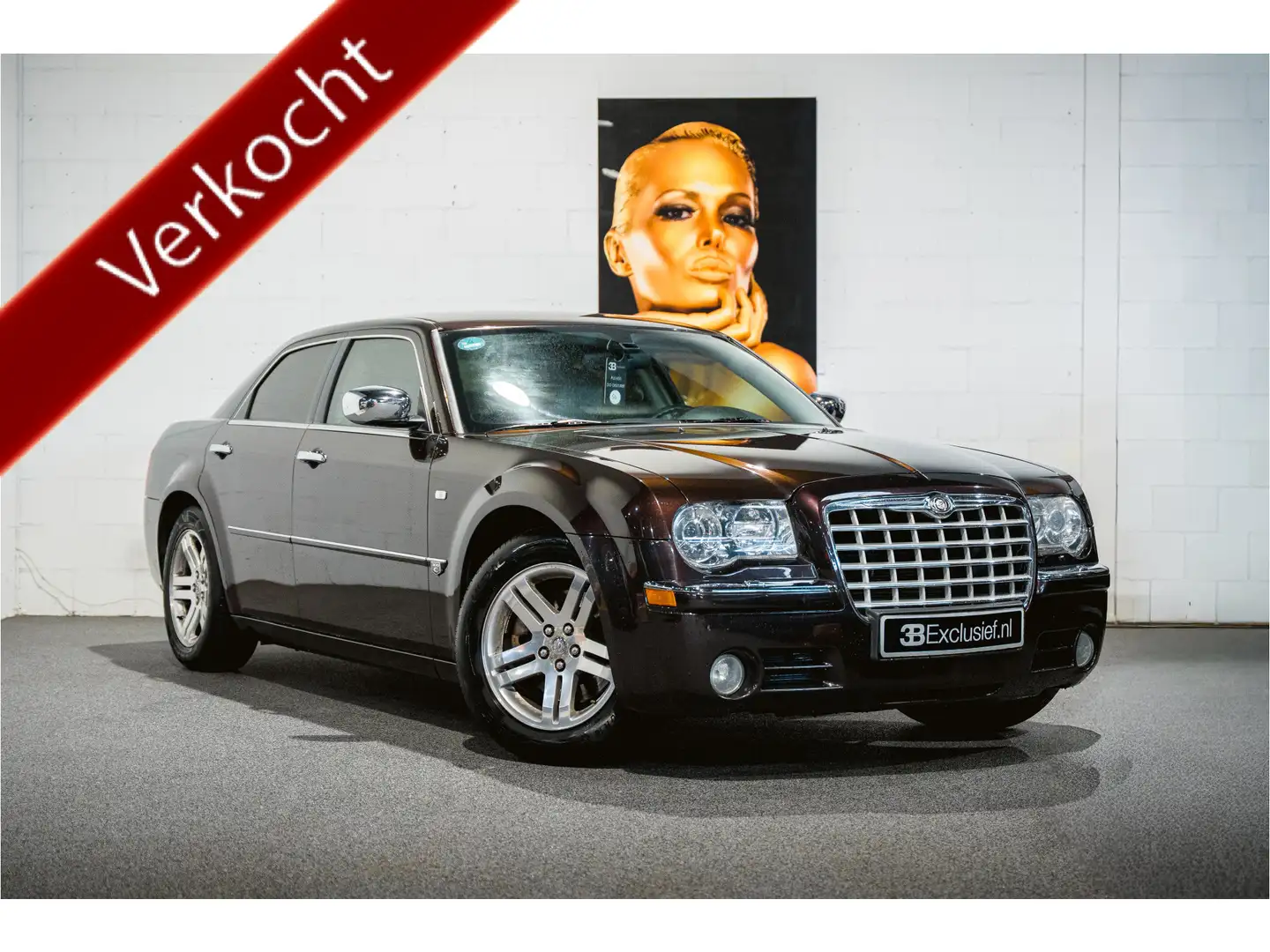 Chrysler 300C 2.7 V6 Youngtimer | Nieuwstaat | 109 dkm Rouge - 1