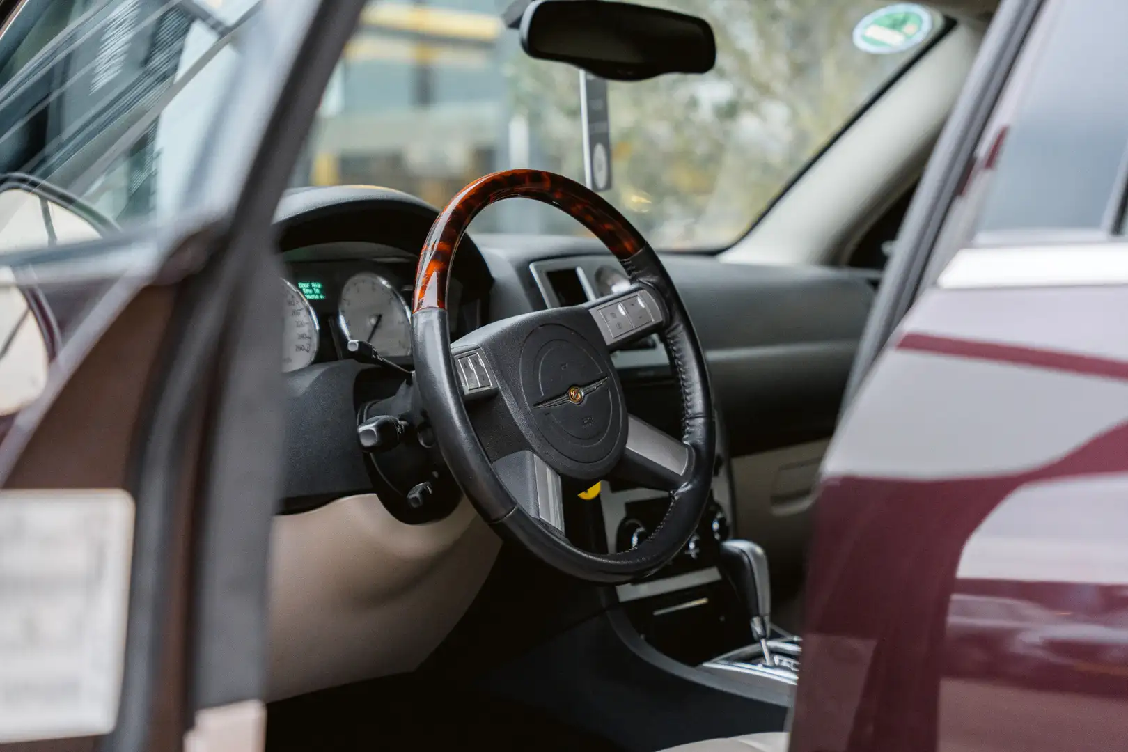 Chrysler 300C 2.7 V6 Youngtimer | Nieuwstaat | 109 dkm Rouge - 2