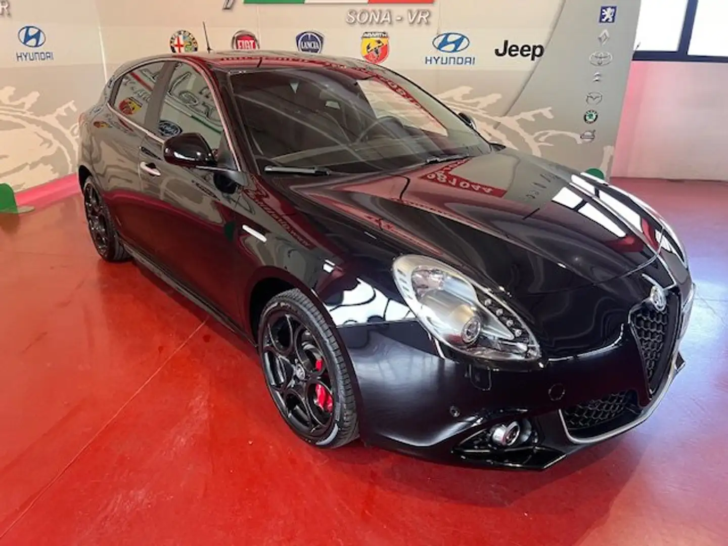 Alfa Romeo Giulietta 1.4 Turbo 120 CV B-Tech Noir - 1