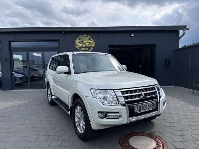 Imagine Mitsubishi Pajero 3.2 DI-D SUV-Star*7 Sitzer*