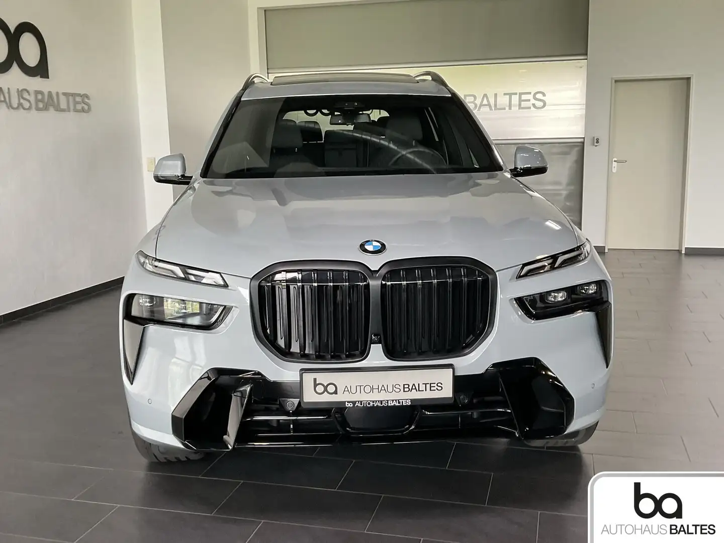 BMW X7 X7 xDrive 40d M Sport Pro 22"/Pano/HK/Soft/Ico/AHK Grau - 2