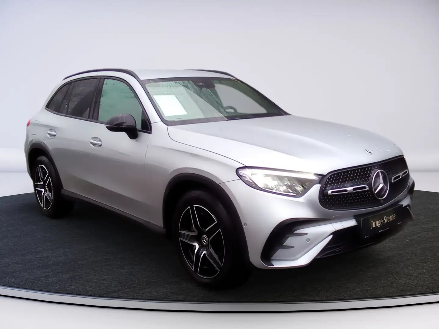 Mercedes-Benz GLC 200 d 4M AMG-Line AHV Silber - 2