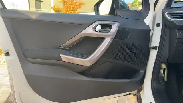 Peugeot 2008 view 7