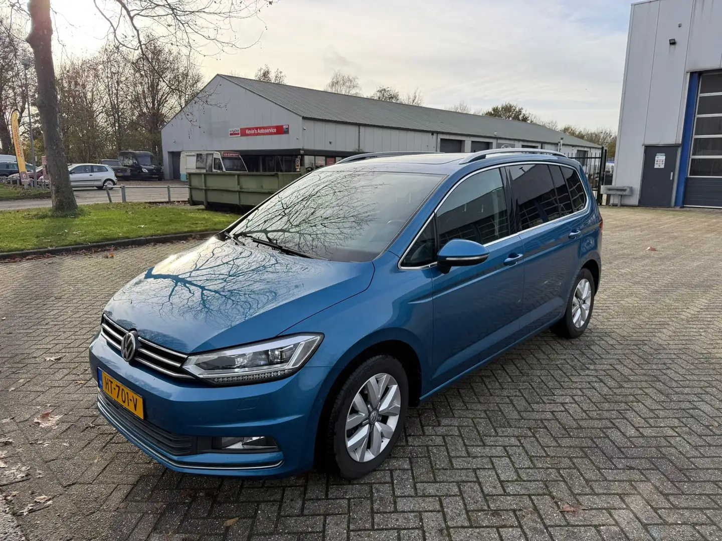 Volkswagen Touran 1.6 TDI SCR Highline pano autmaat Blauw - 1