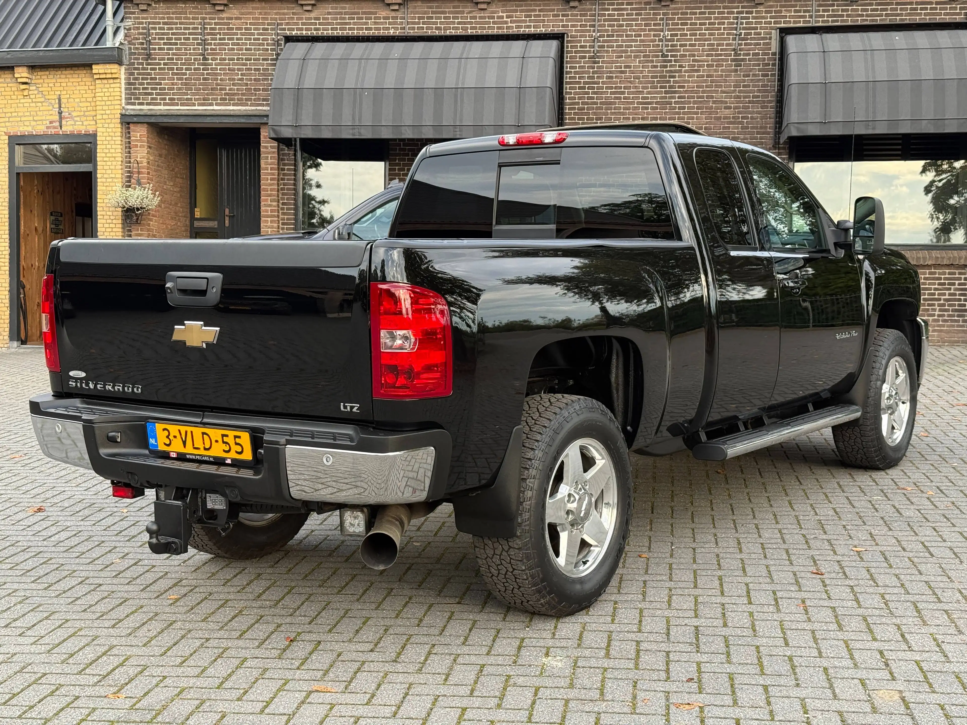 Chevrolet Silverado LTZ 2500HD 6.6L V8 Duramax Diesel ( N1 ) — photo 4