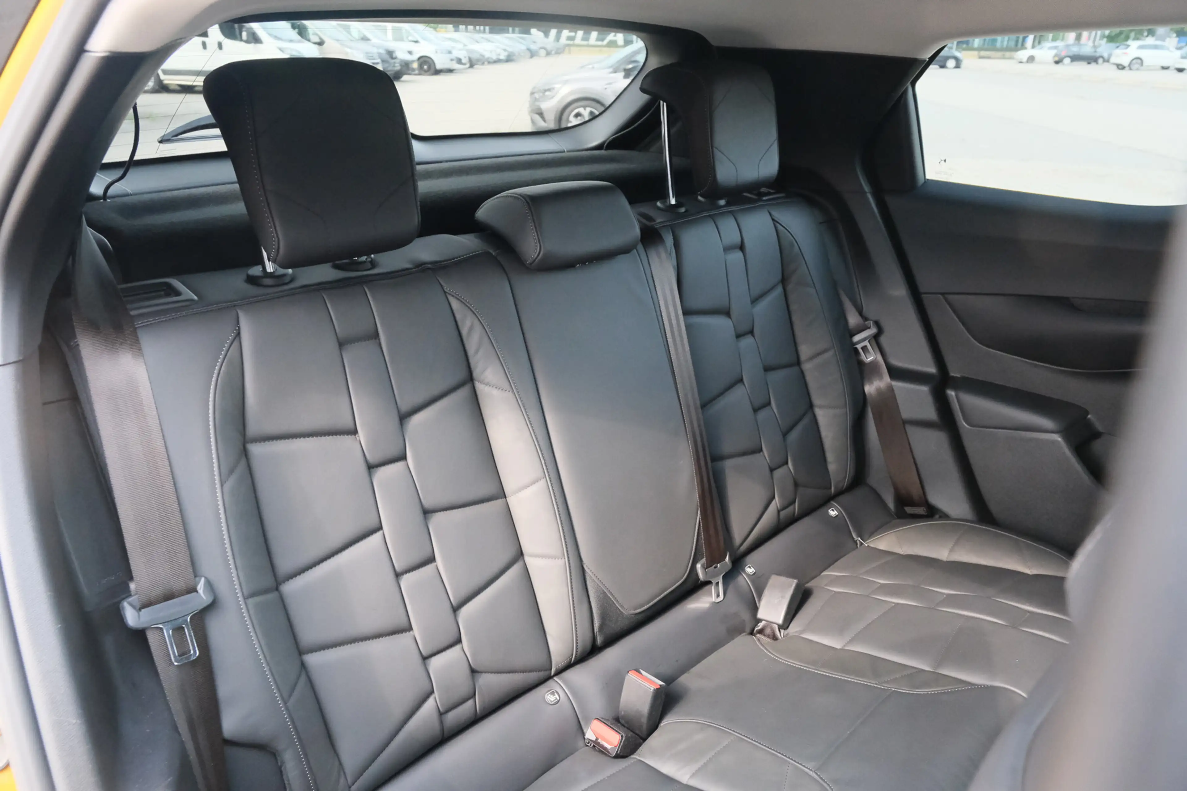 DS Automobiles DS 3 Crossback 1.2 PureTech Grand Chic — photo 37