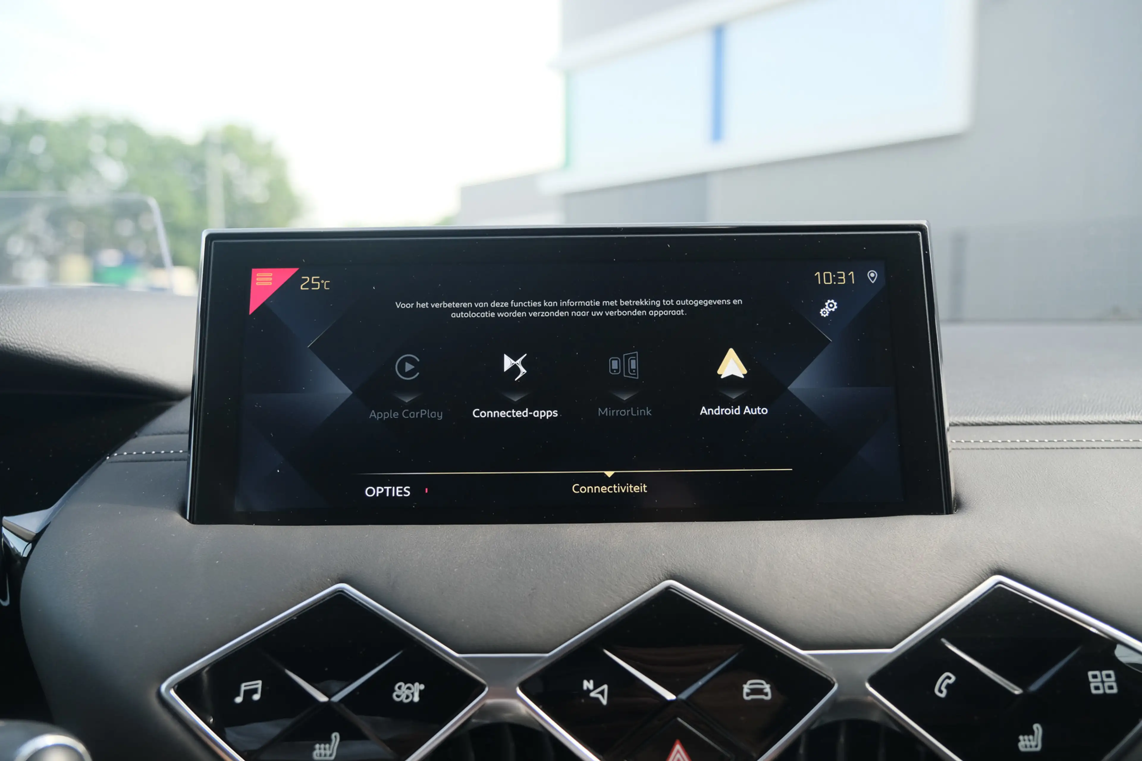 DS Automobiles DS 3 Crossback 1.2 PureTech Grand Chic — photo 16