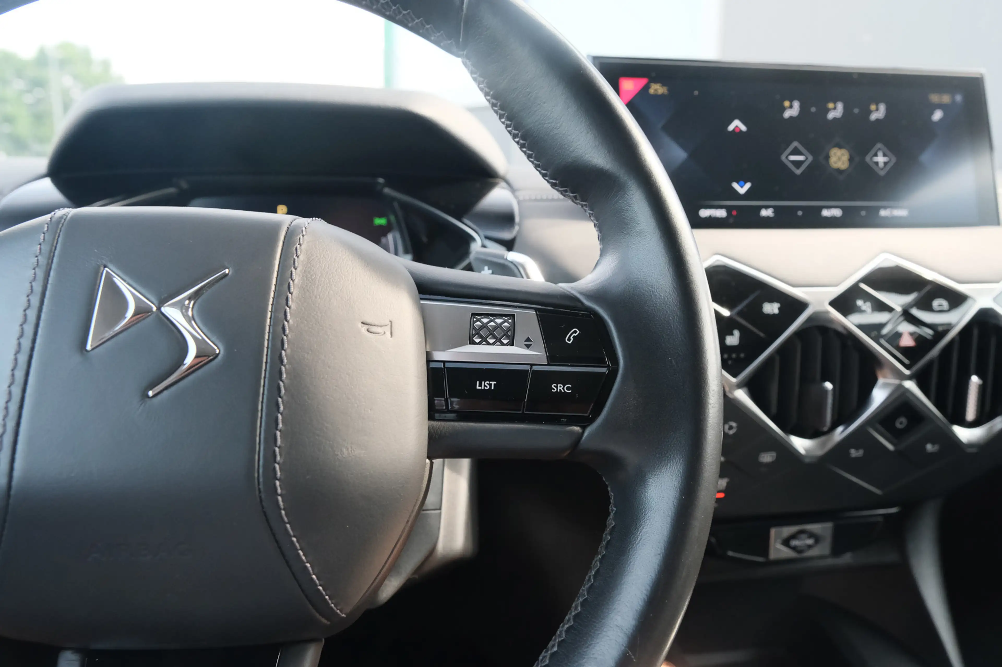 DS Automobiles DS 3 Crossback 1.2 PureTech Grand Chic — photo 19