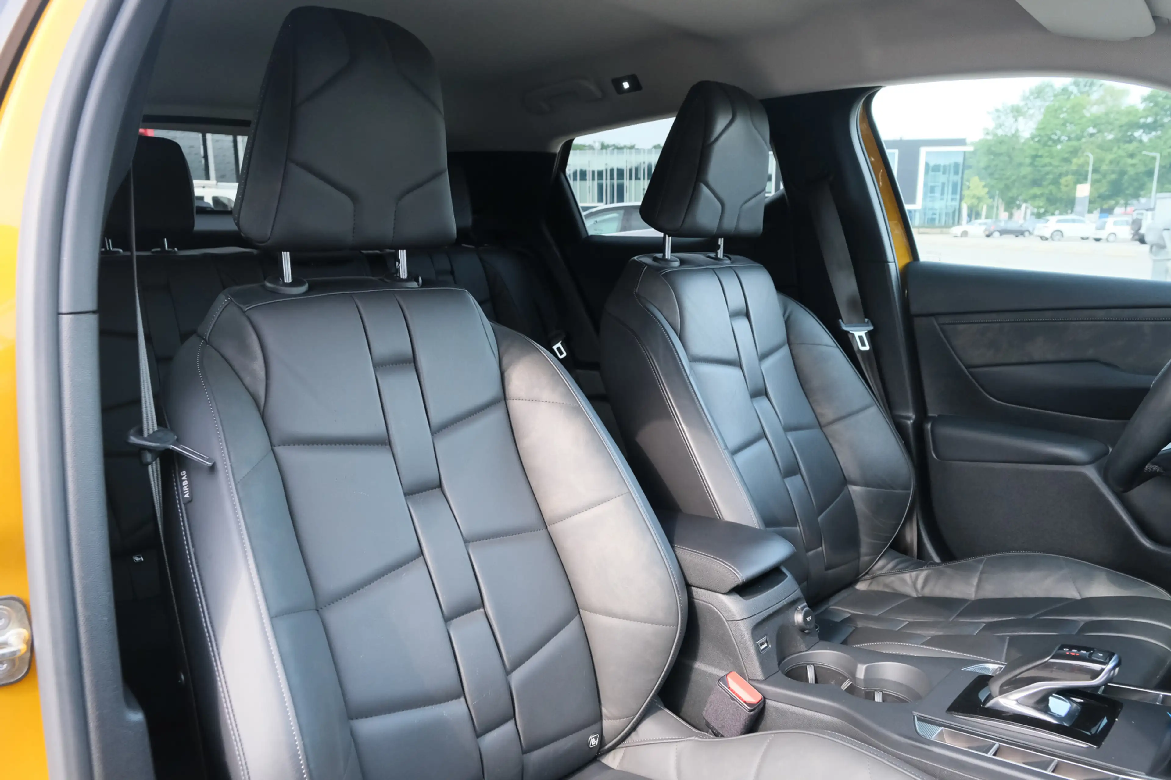 DS Automobiles DS 3 Crossback 1.2 PureTech Grand Chic — photo 35