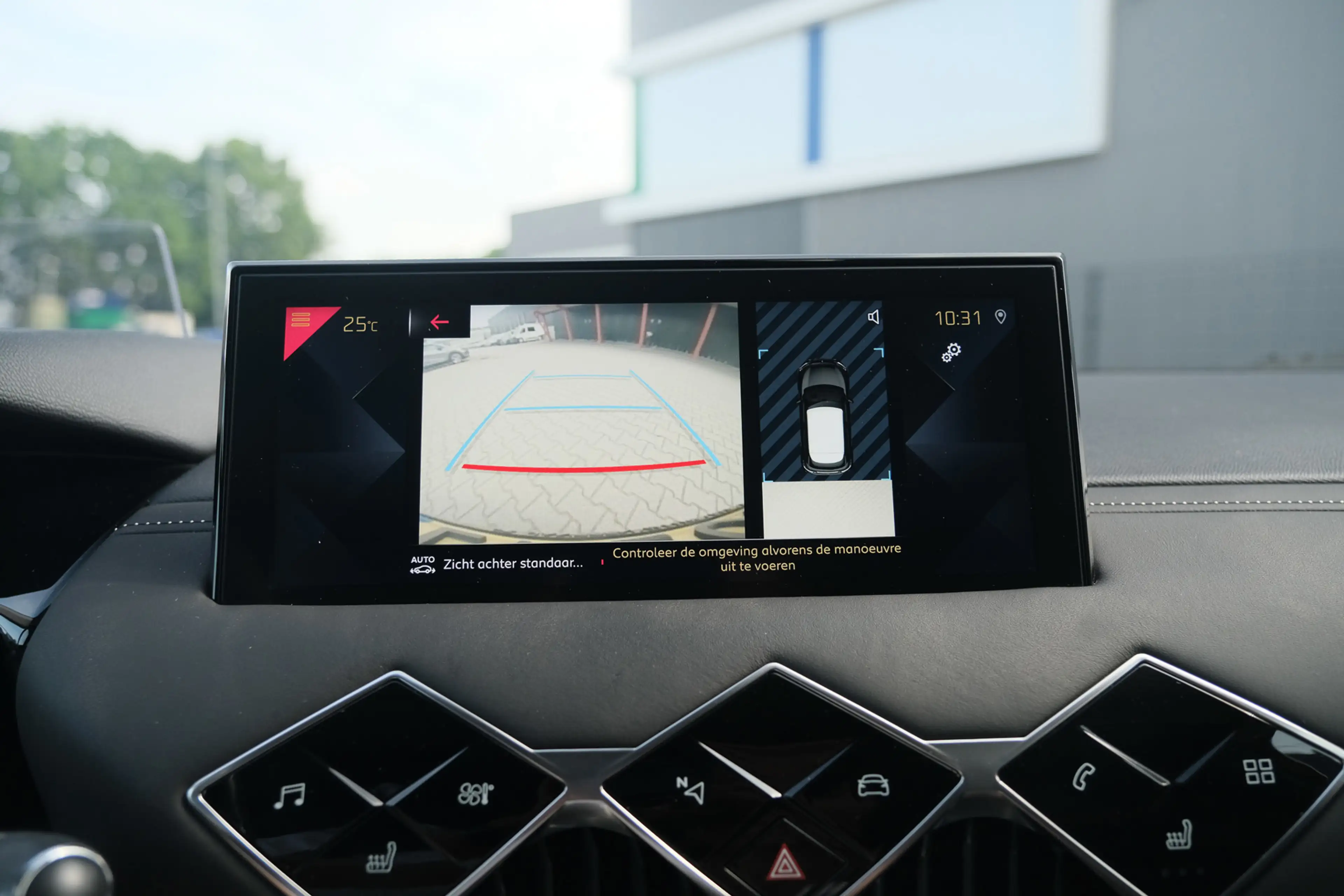 DS Automobiles DS 3 Crossback 1.2 PureTech Grand Chic — photo 17