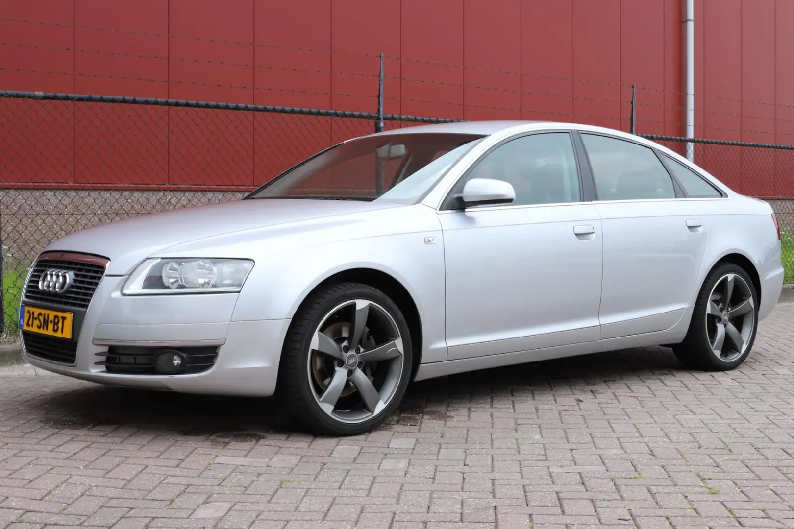 Audi A6 Limousine 2.0 TFSI Pro Line Grijs - 1