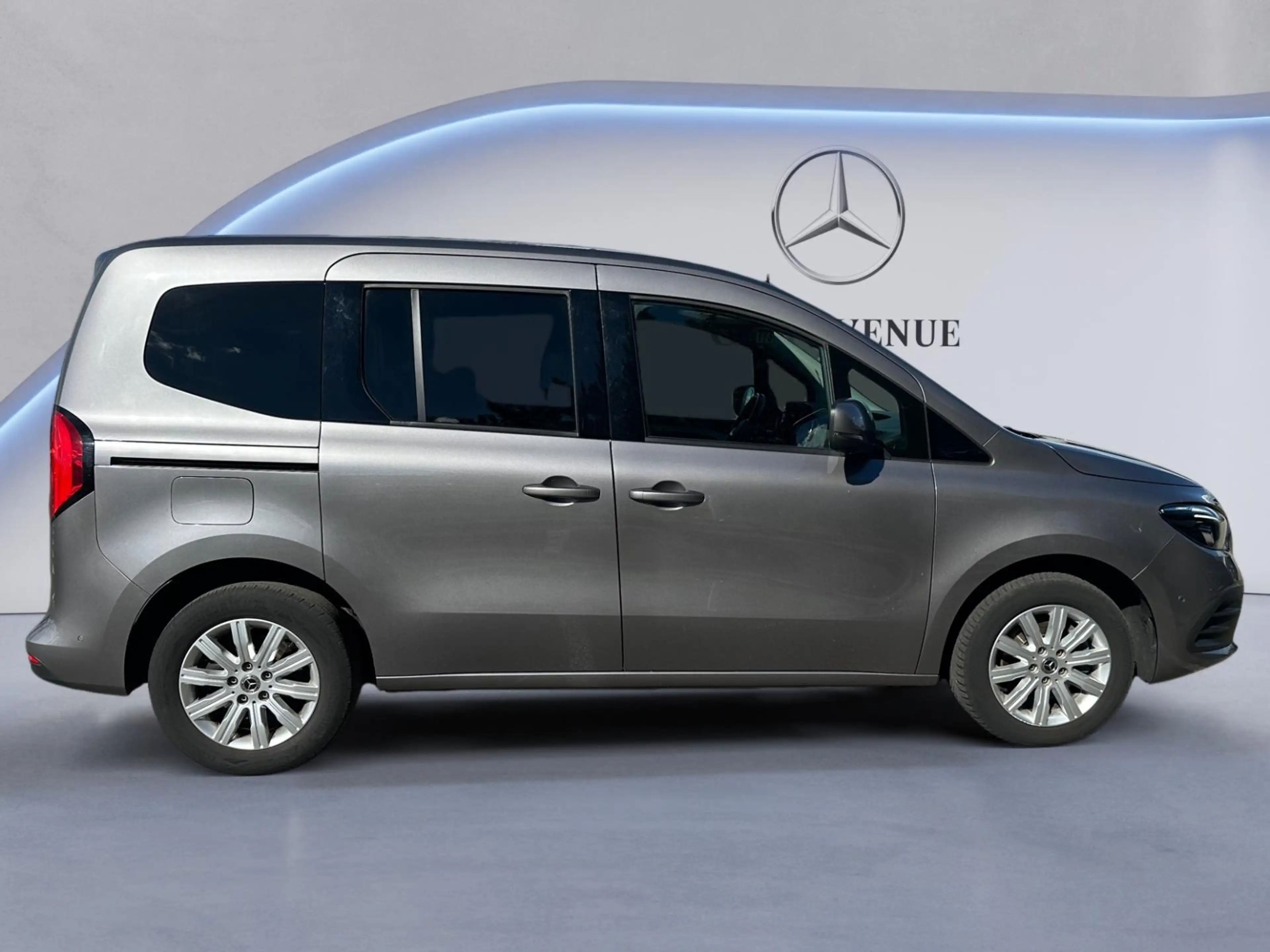 Mercedes-Benz T-Class 180d Style — photo 6