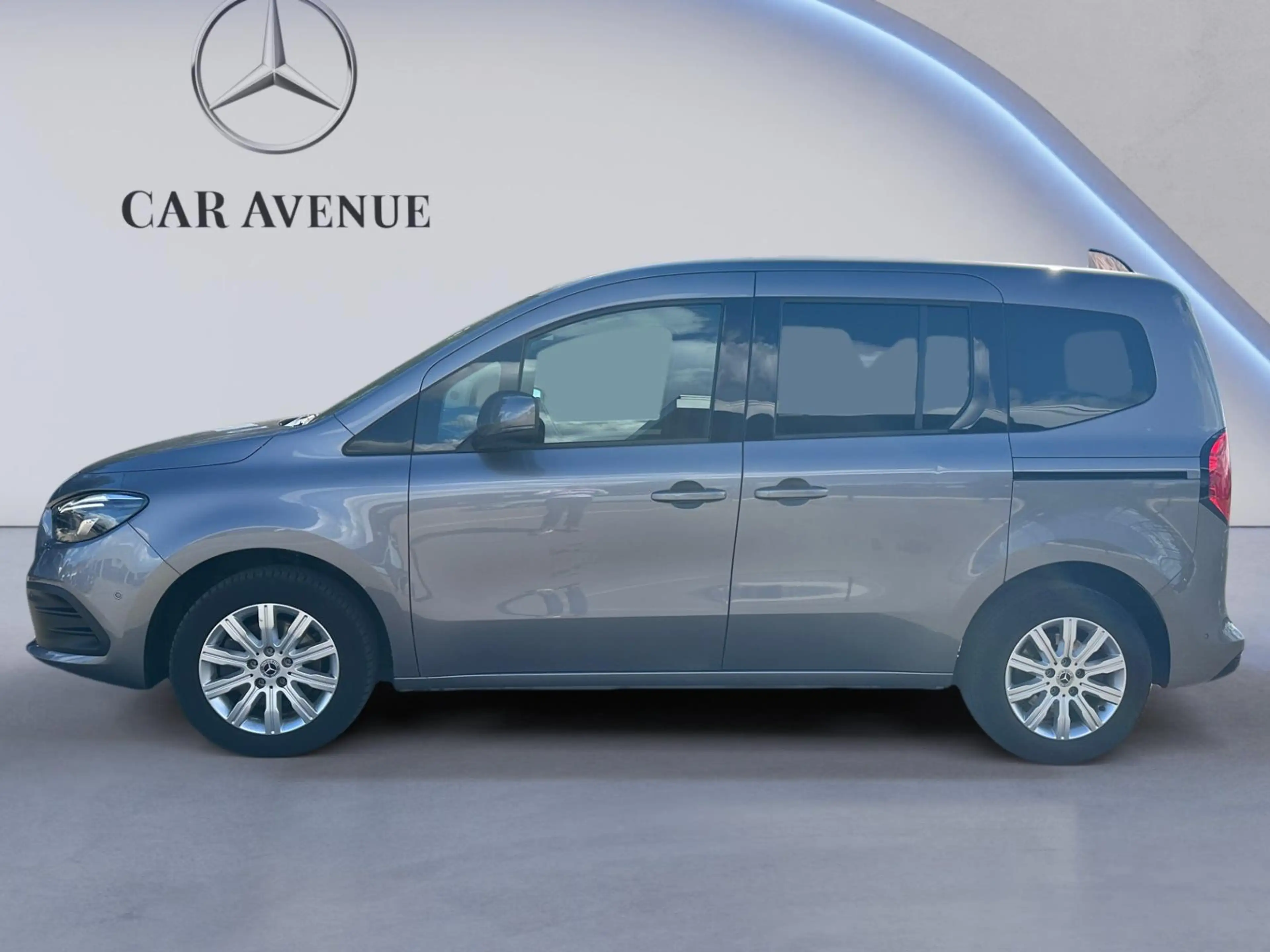 Mercedes-Benz T-Class 180d Style — photo 2