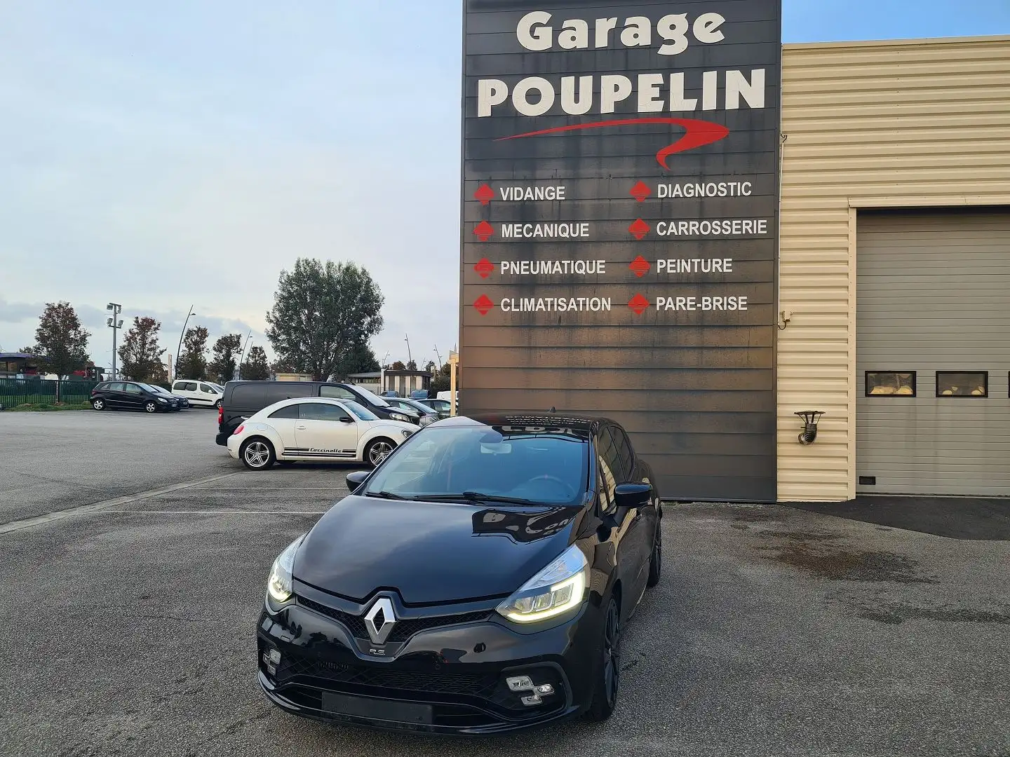 Renault Clio 1.6 T 220CH RS TROPHY EDC 5P Schwarz - 1