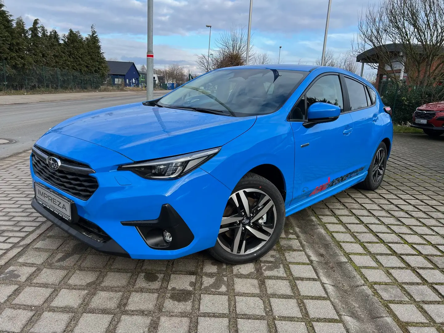Subaru Impreza 2.0ie Automatik Allrad Dienstwagen Mitarbeiter Blau - 2