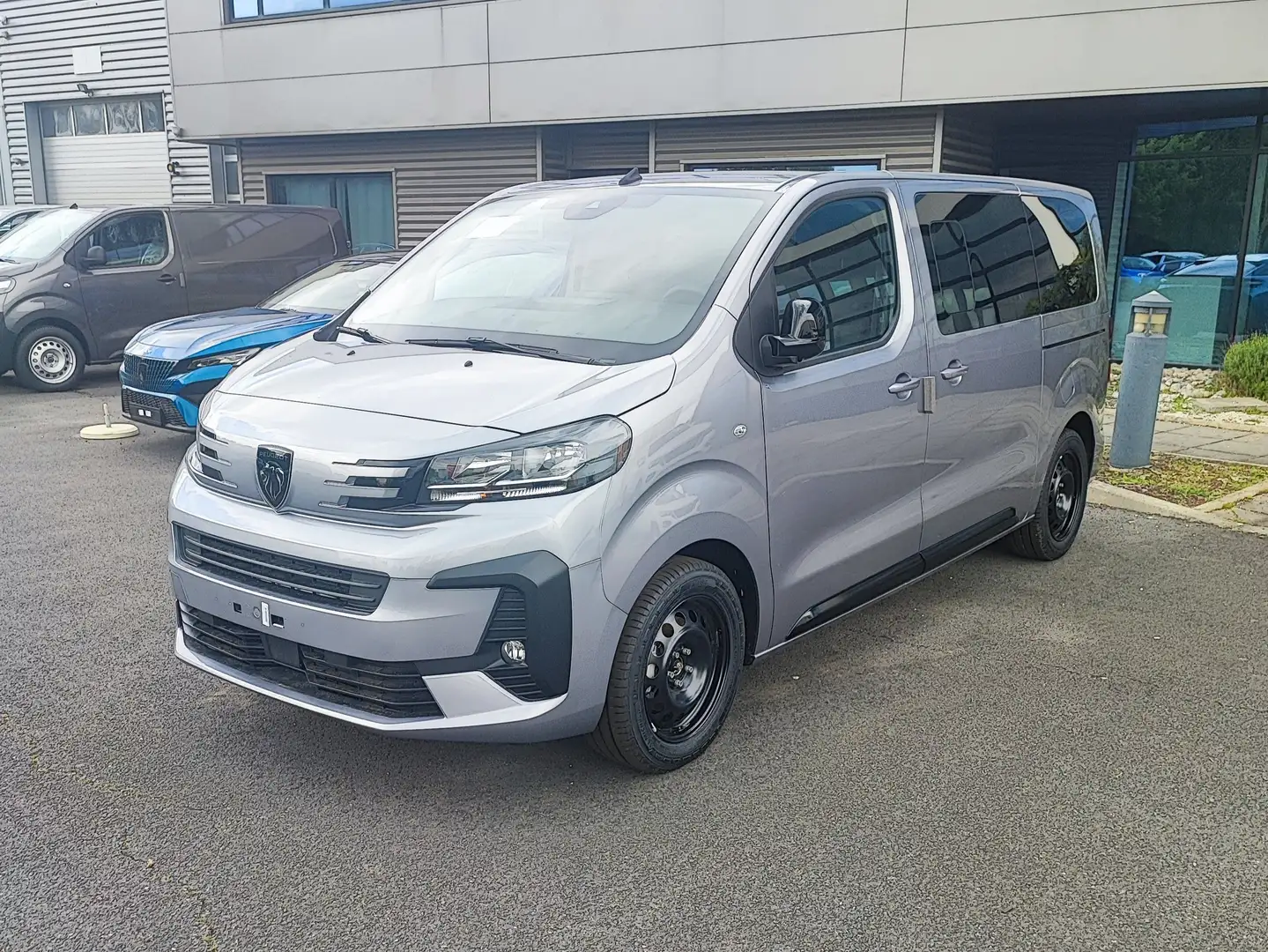 Peugeot Traveller 2.0 hdi 150 9 places Šedá - 1