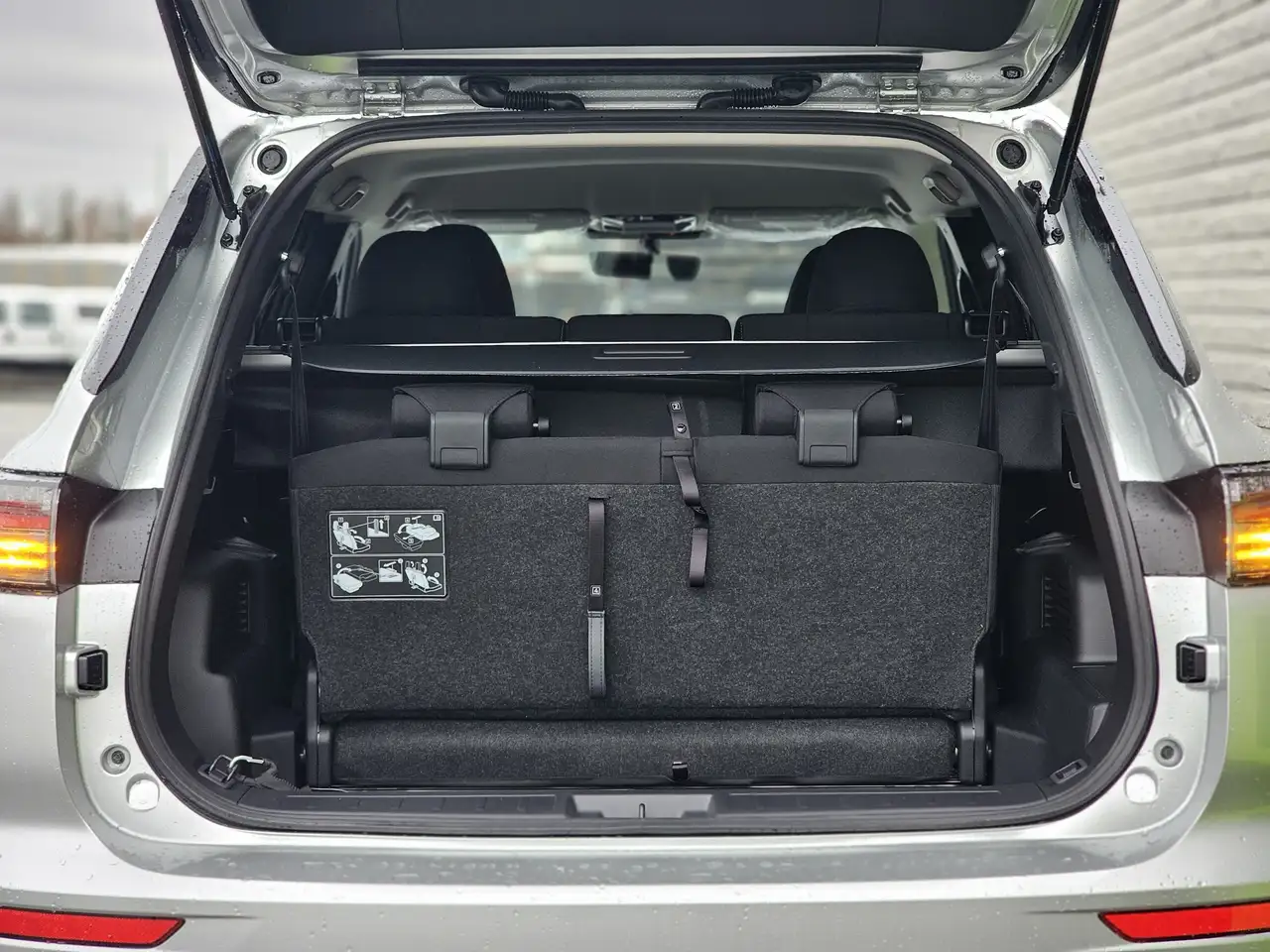 Mitsubishi Outlander снимка Mitsubishi Outlander