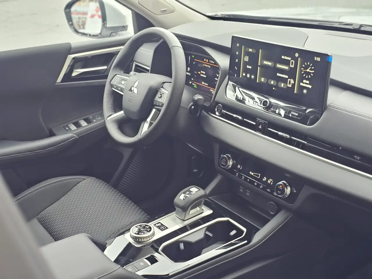 Mitsubishi Outlander снимка Mitsubishi Outlander