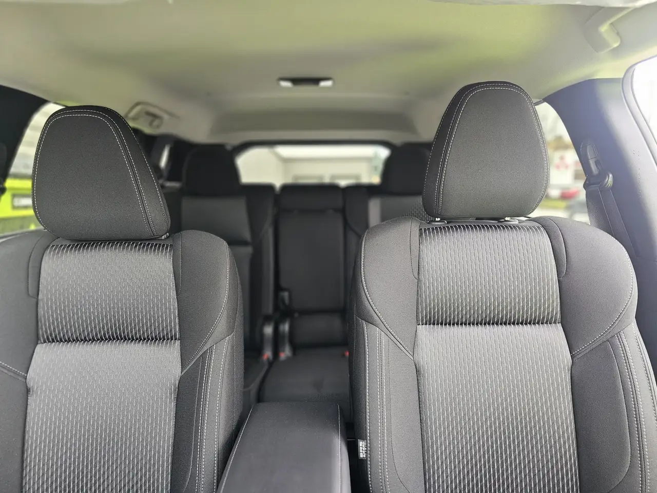 Mitsubishi Outlander снимка Mitsubishi Outlander