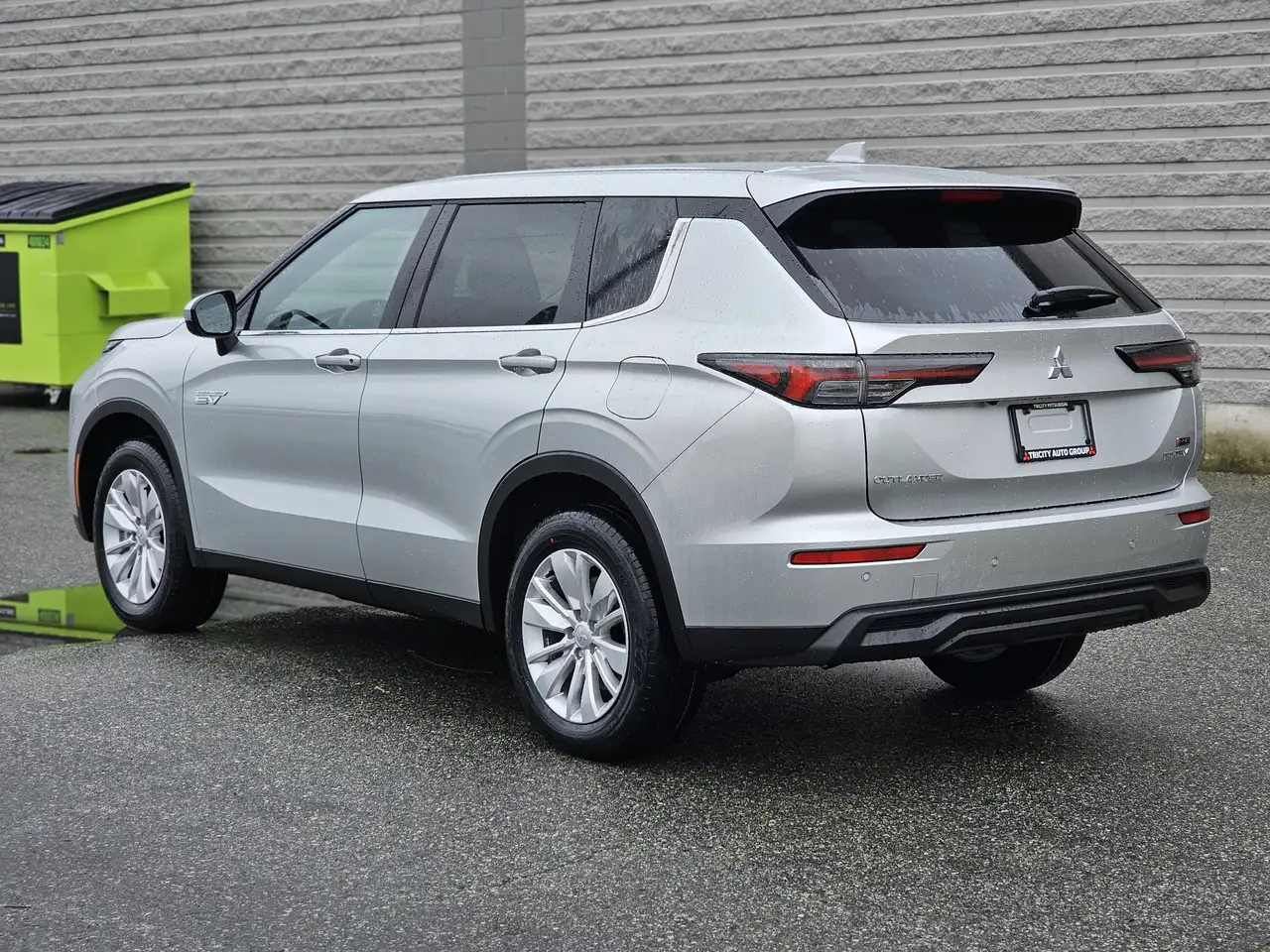 Mitsubishi Outlander снимка Mitsubishi Outlander
