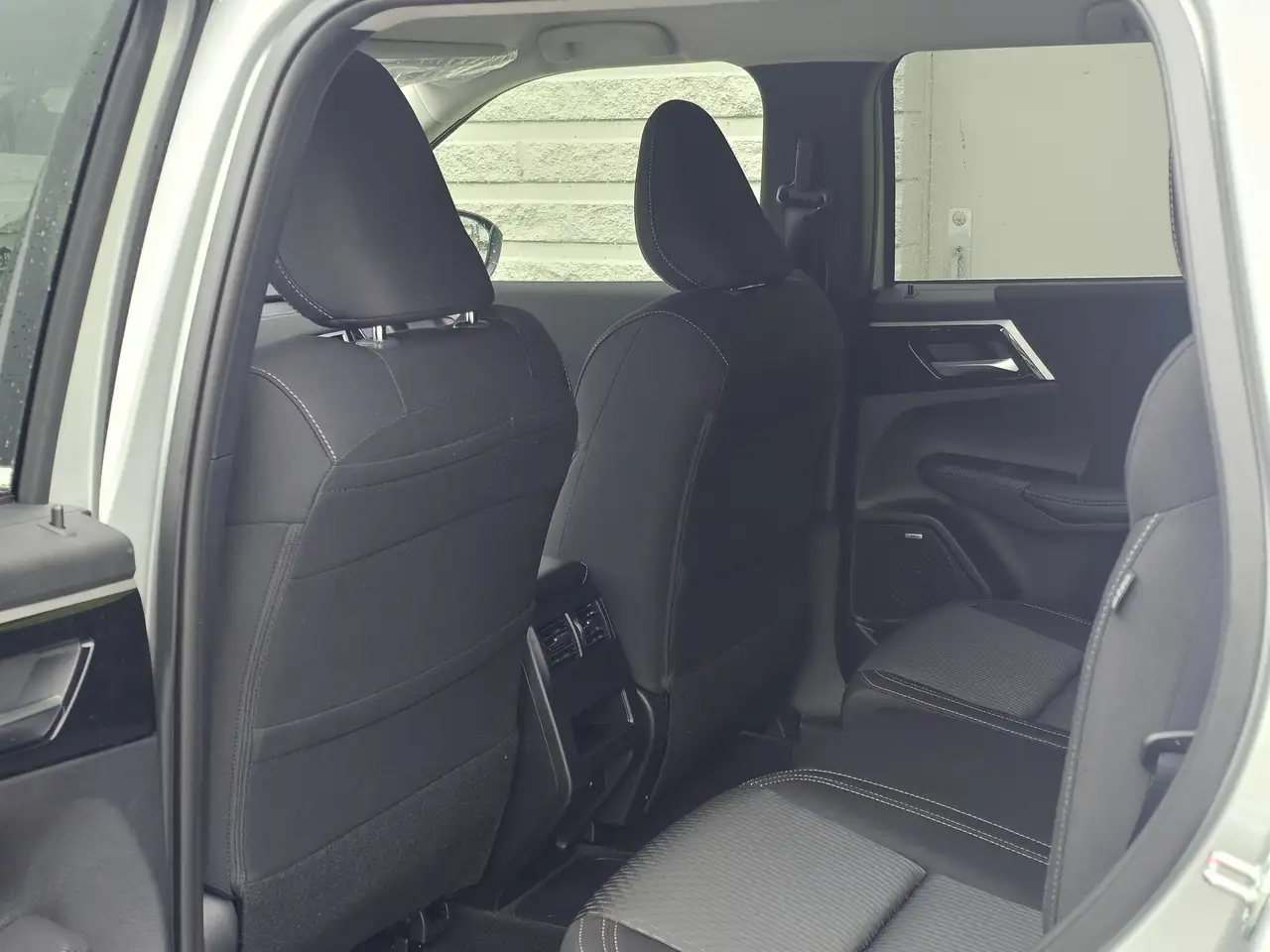 Mitsubishi Outlander снимка Mitsubishi Outlander