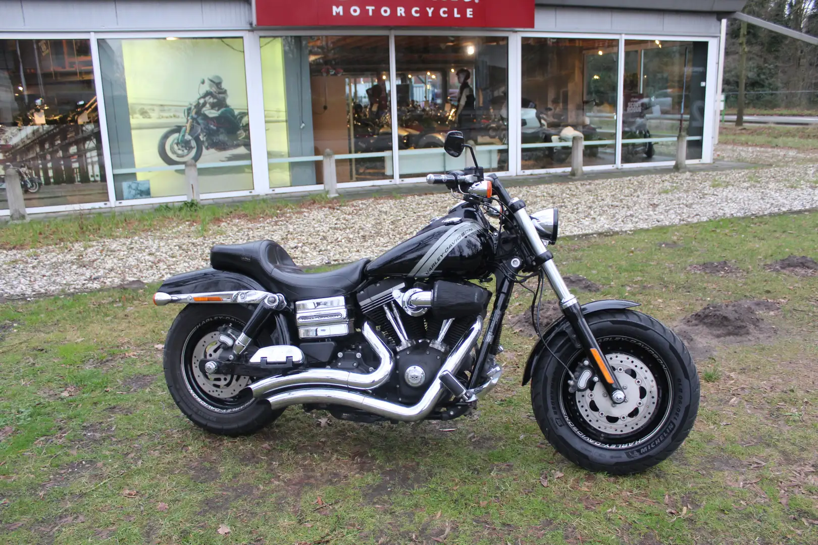 Harley-Davidson Fat Bob FXDF Fatbob Dyna Noir - 1