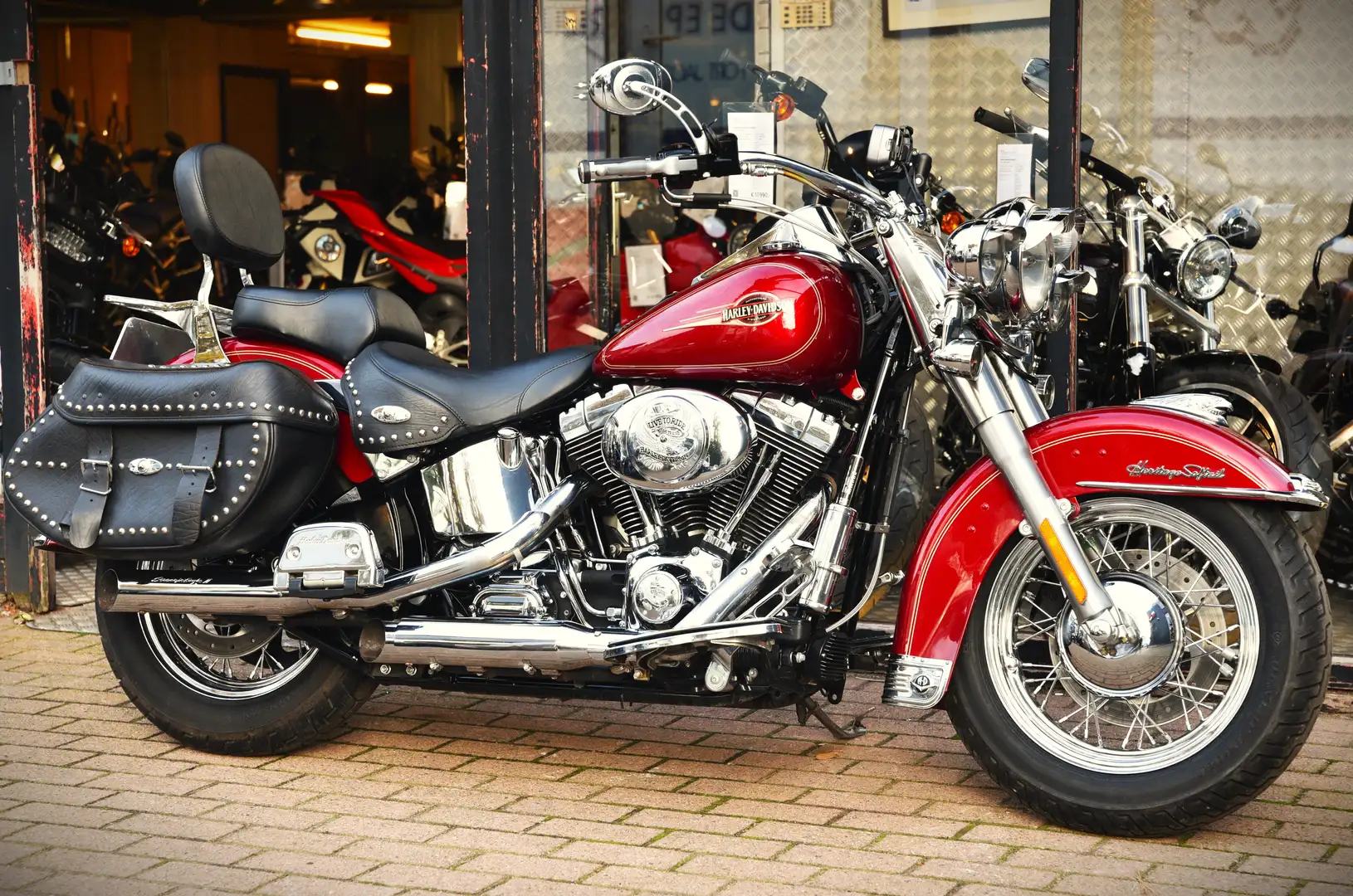 Harley-Davidson Heritage Softail ***MOTO VERTE*** Rood - 1