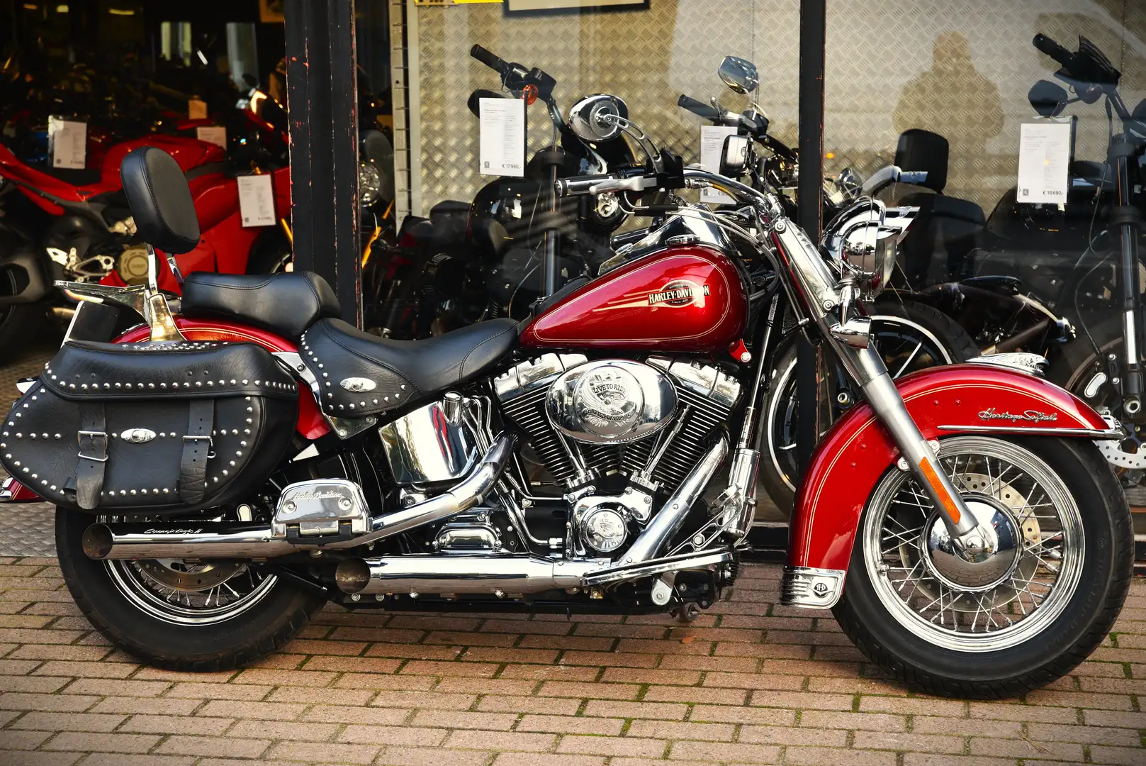 Harley-Davidson Heritage Softail ***MOTO VERTE*** Rood - 2