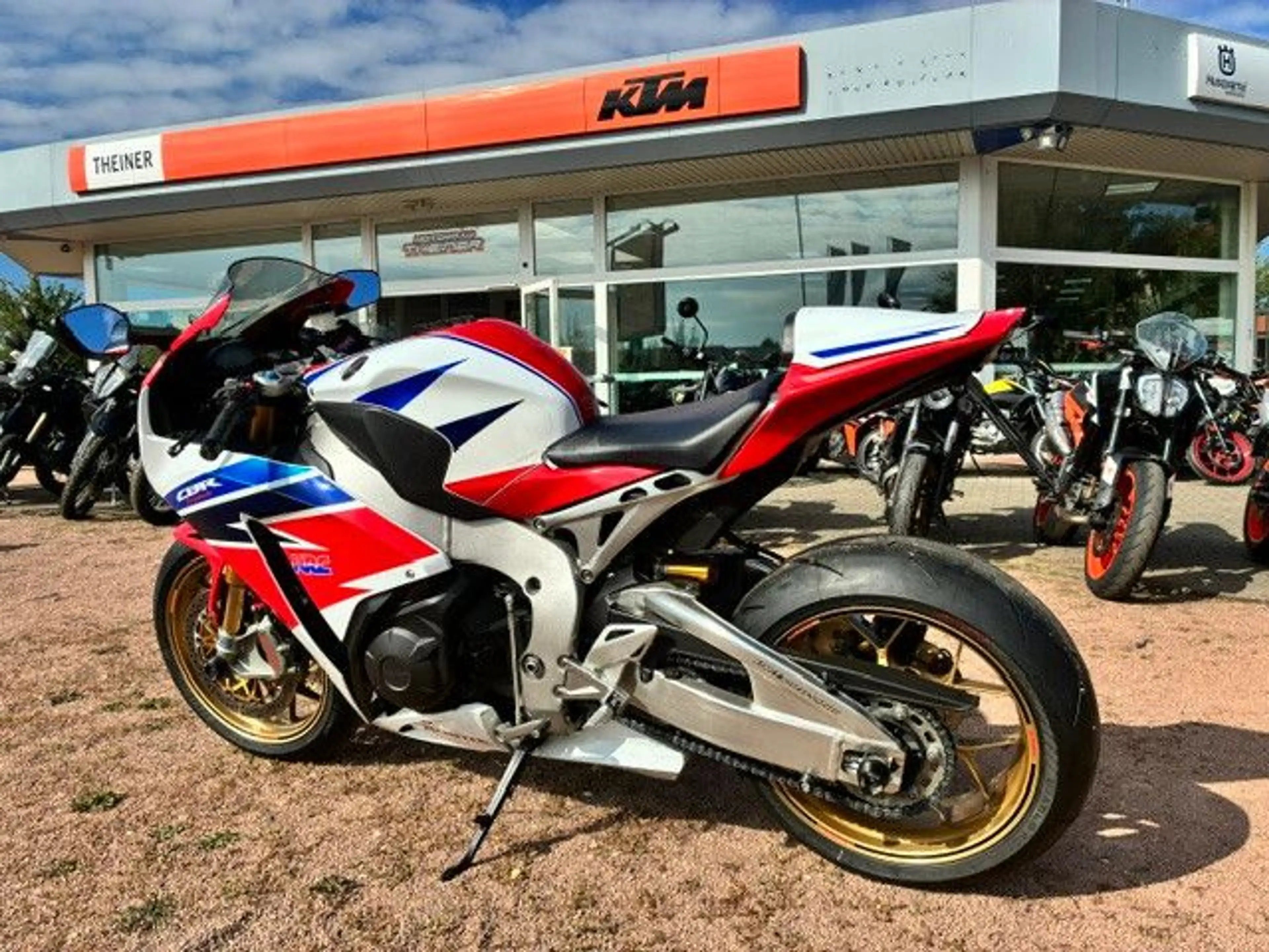 Honda CBR 1000 RR SP ARROW SC59 Fireblad — photo 6