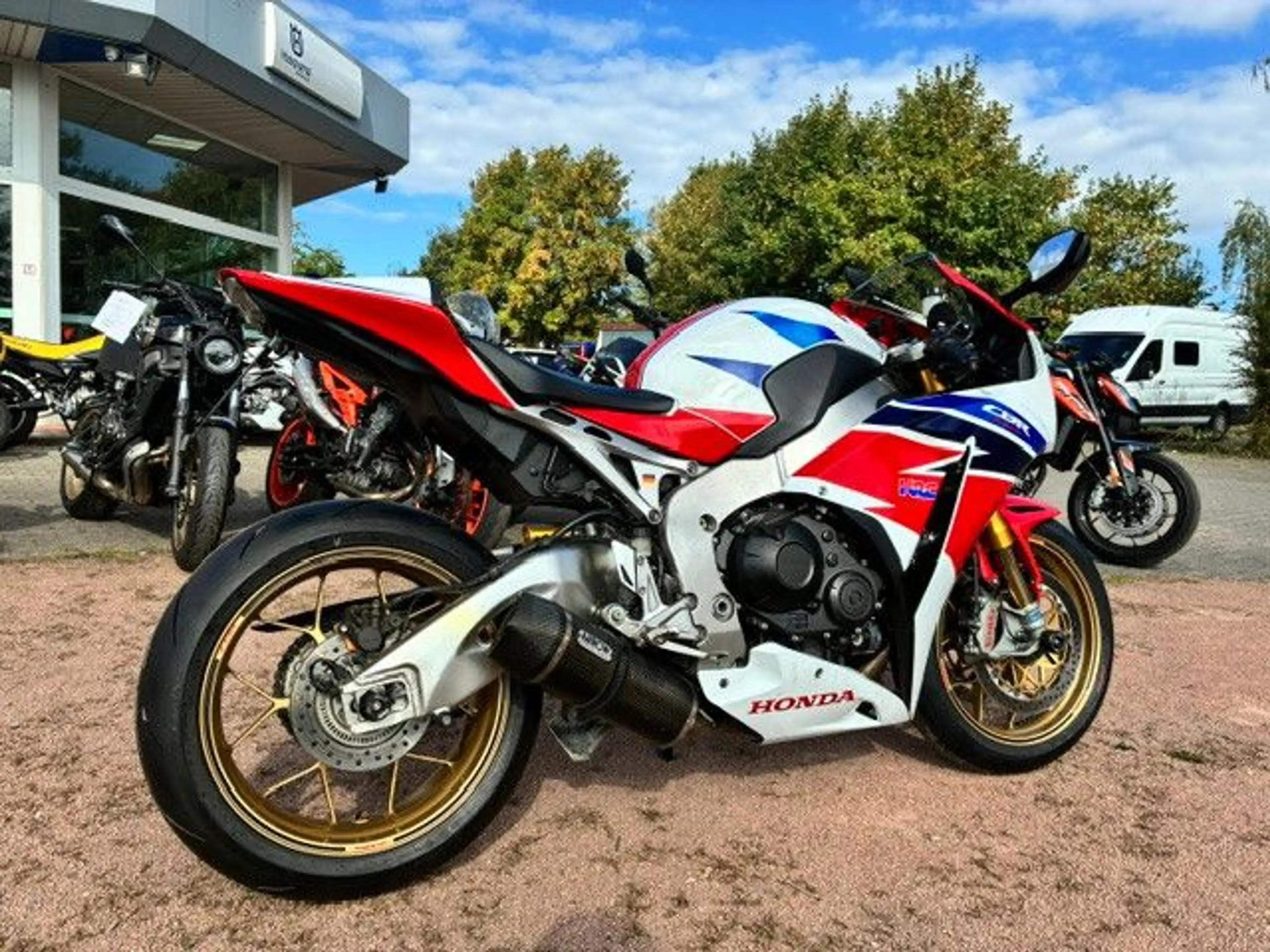 Honda CBR 1000 RR SP ARROW SC59 Fireblad — photo 3