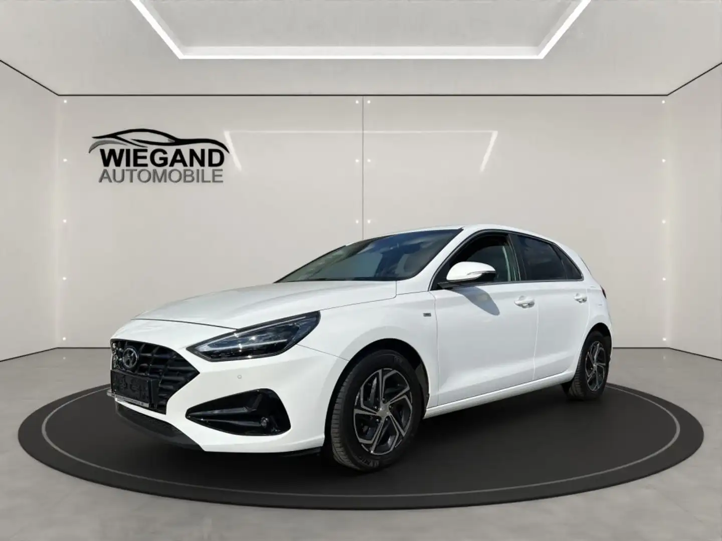 Hyundai i30 1.5 T-GDI 48V-Hybrid TREND+LED+SPURH.+STZH Blanc - 1