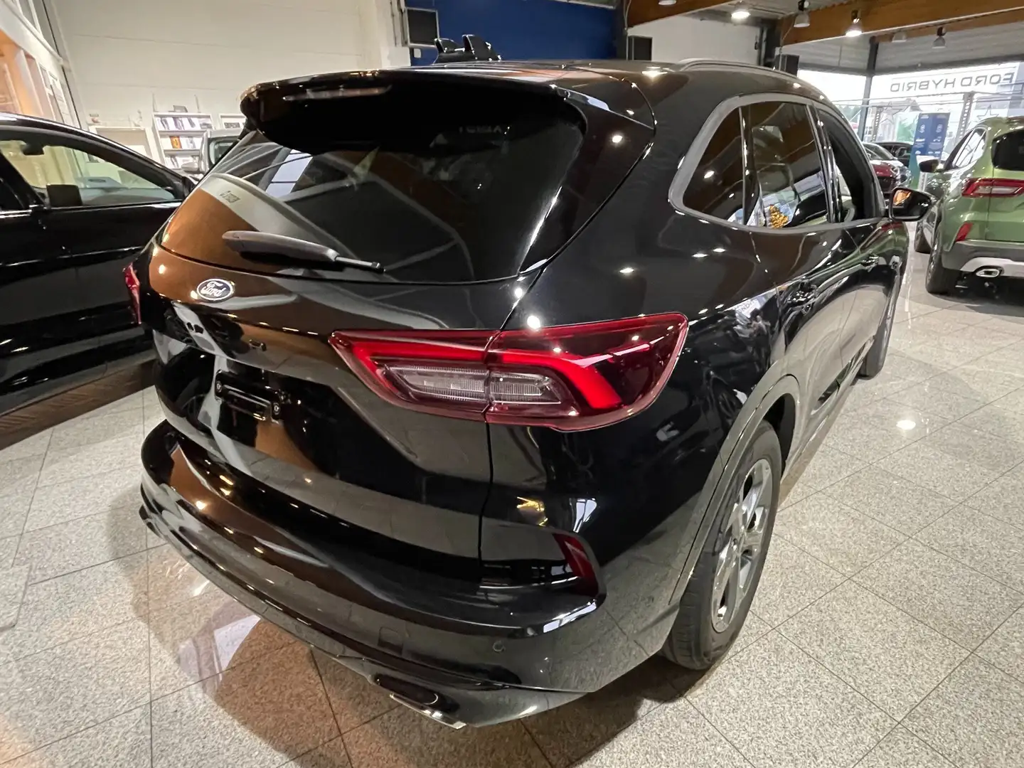 Ford Kuga 1.5 EcoBoost FWD ST-Line X Negro - 2