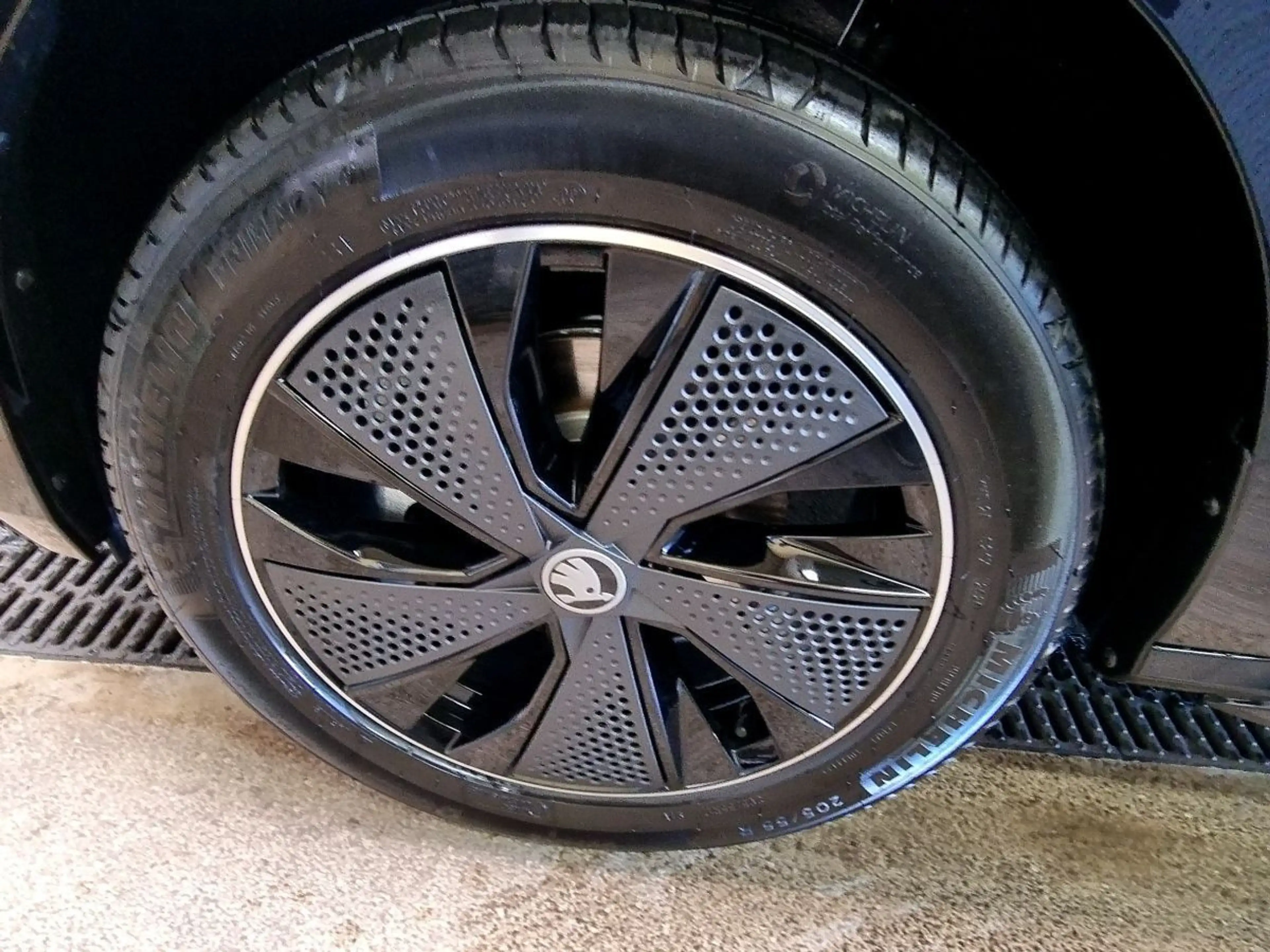 Skoda Kamiq Monte Carlo 1,5 TSI 110 kW DSG *AHK* NAVI* — photo 11