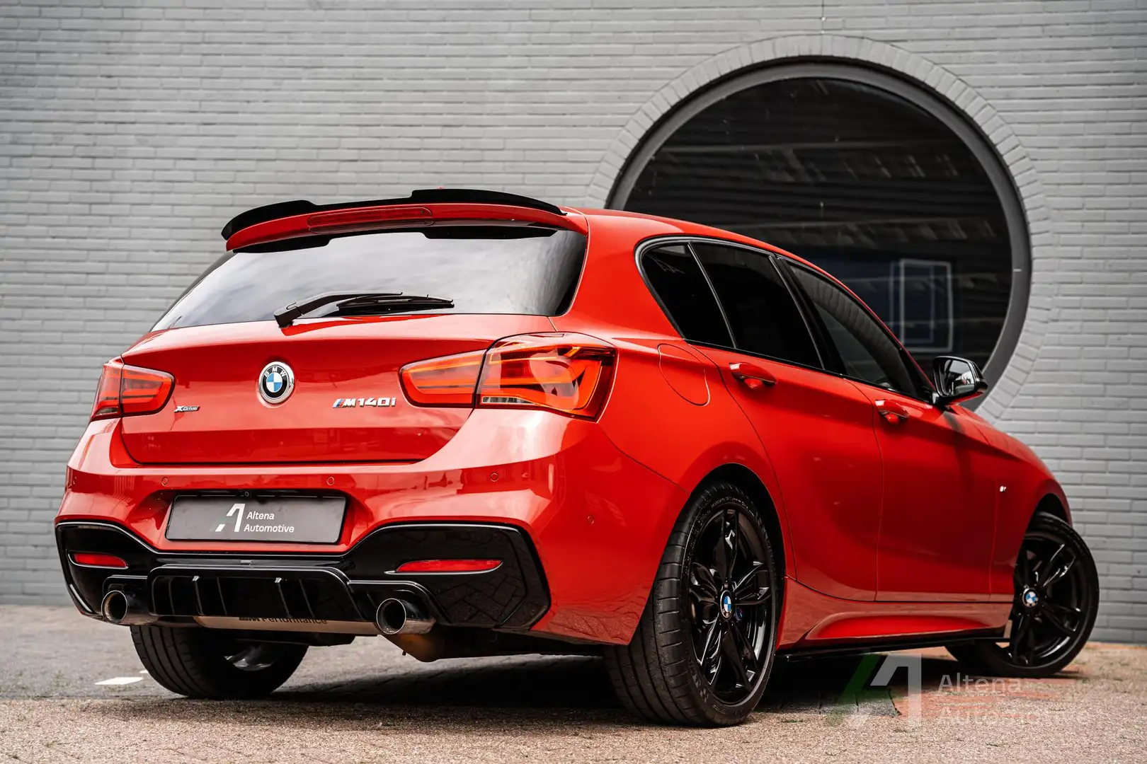 BMW 140 1-serie M140i xDrive compleet M performance, camer Rood - 2