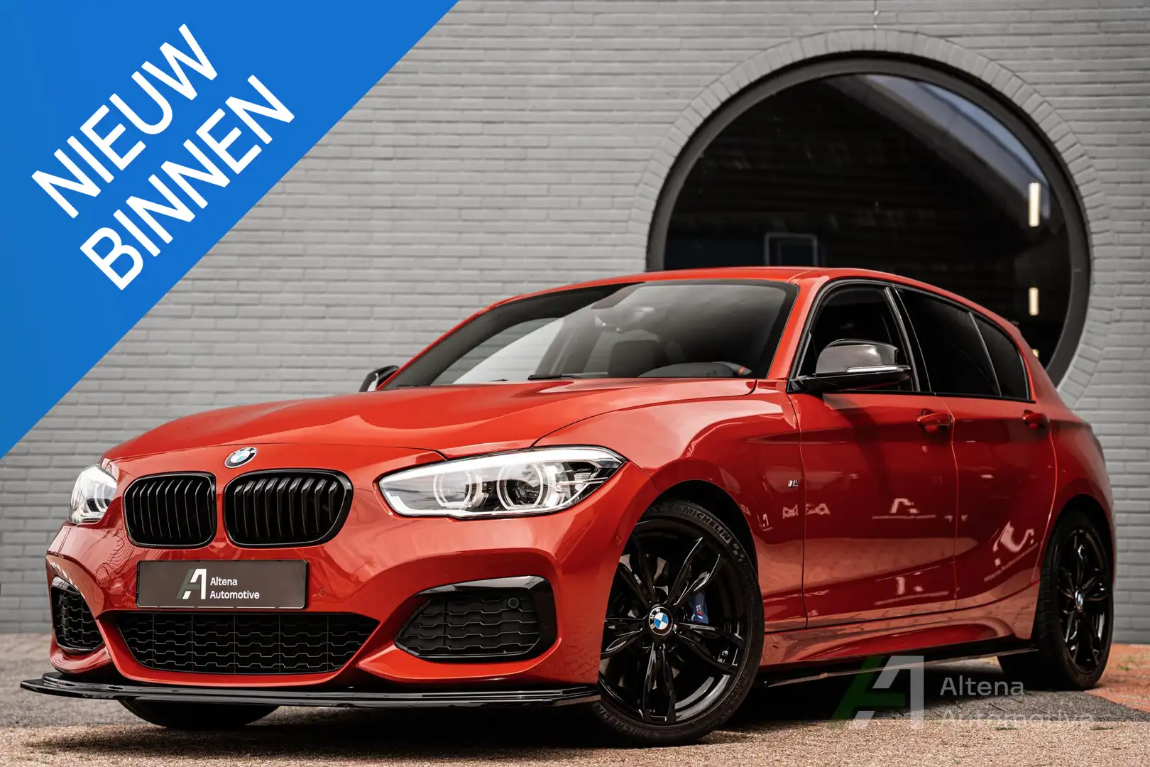 BMW 140 1-serie M140i xDrive compleet M performance, camer Červená - 1