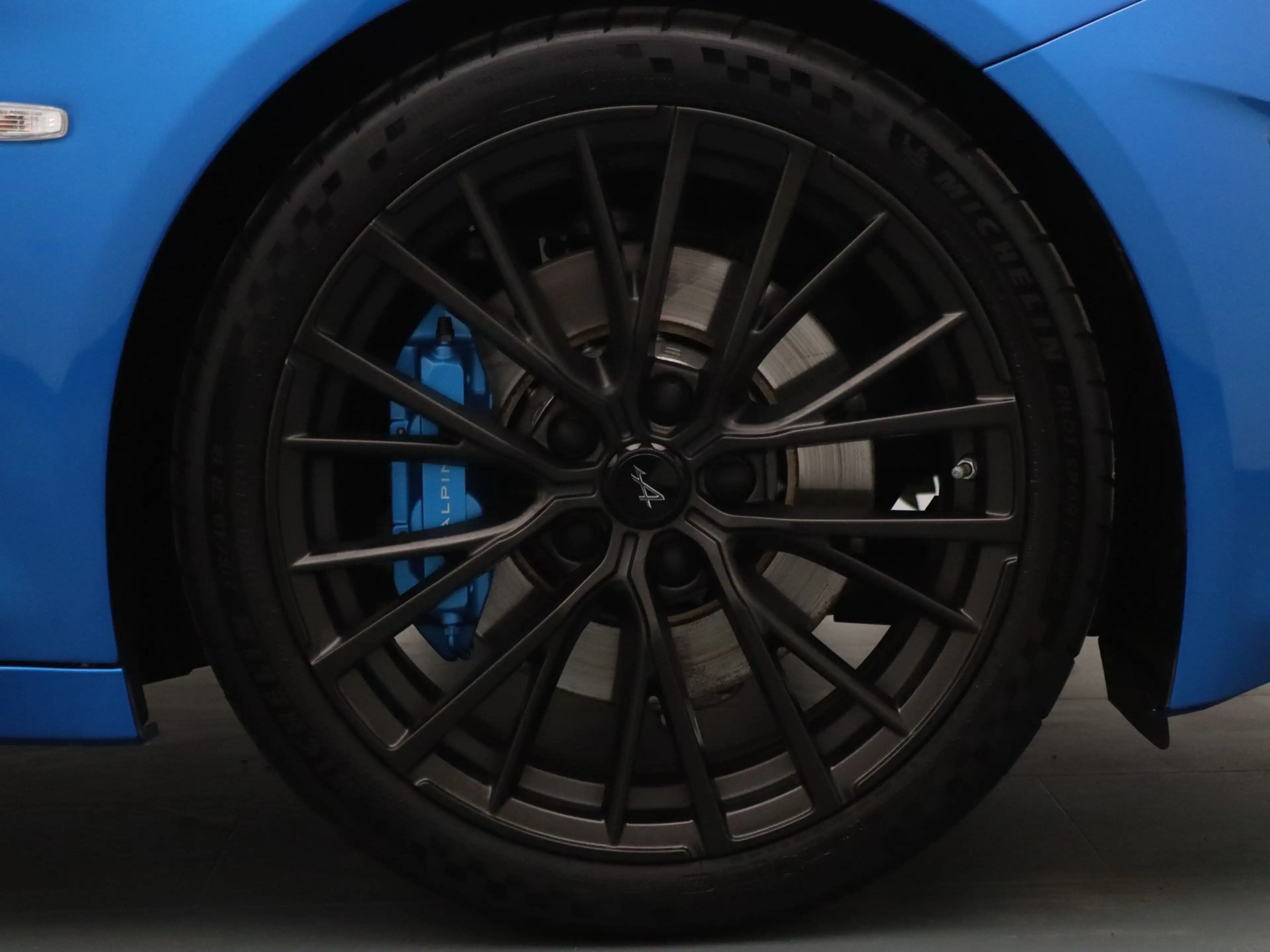 Alpine A110 300pk S Camera | Focal — photo 34