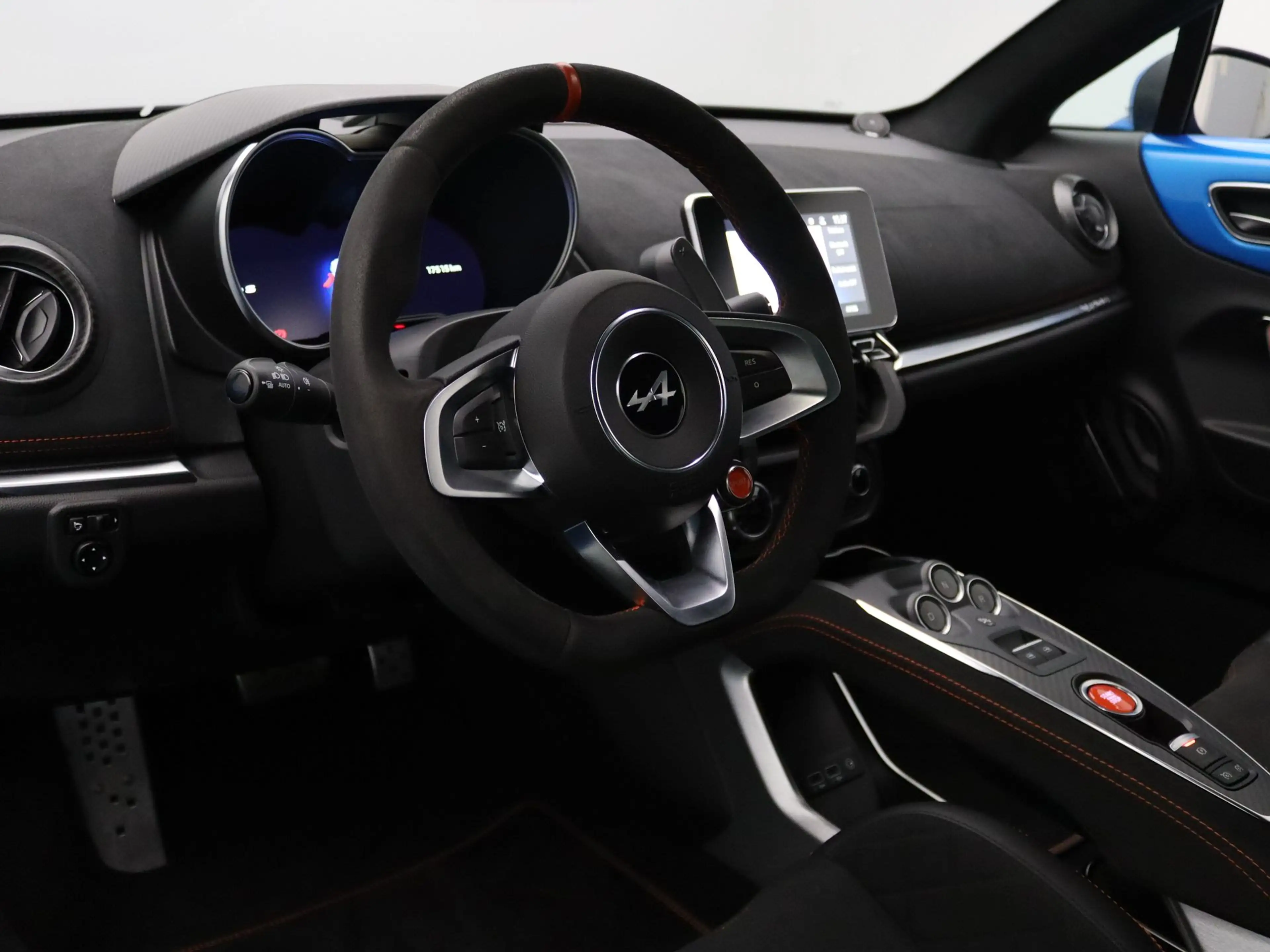 Alpine A110 300pk S Camera | Focal — photo 3