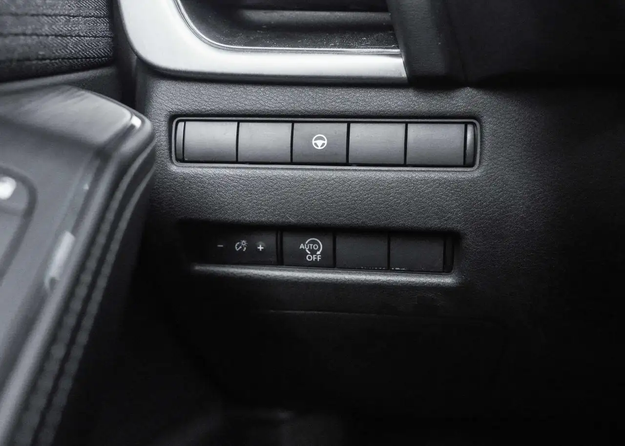 Nissan Rogue fotografie Nissan Rogue