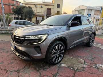 Hybrid **SOLO 12.000KM** 1.2 E-Tech 200cv