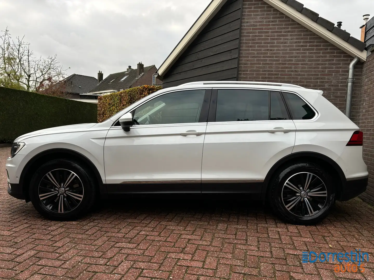 Volkswagen Tiguan 2.0 TSI 4Motion Highline | Camera | Trekhaak | Vir Weiß - 2