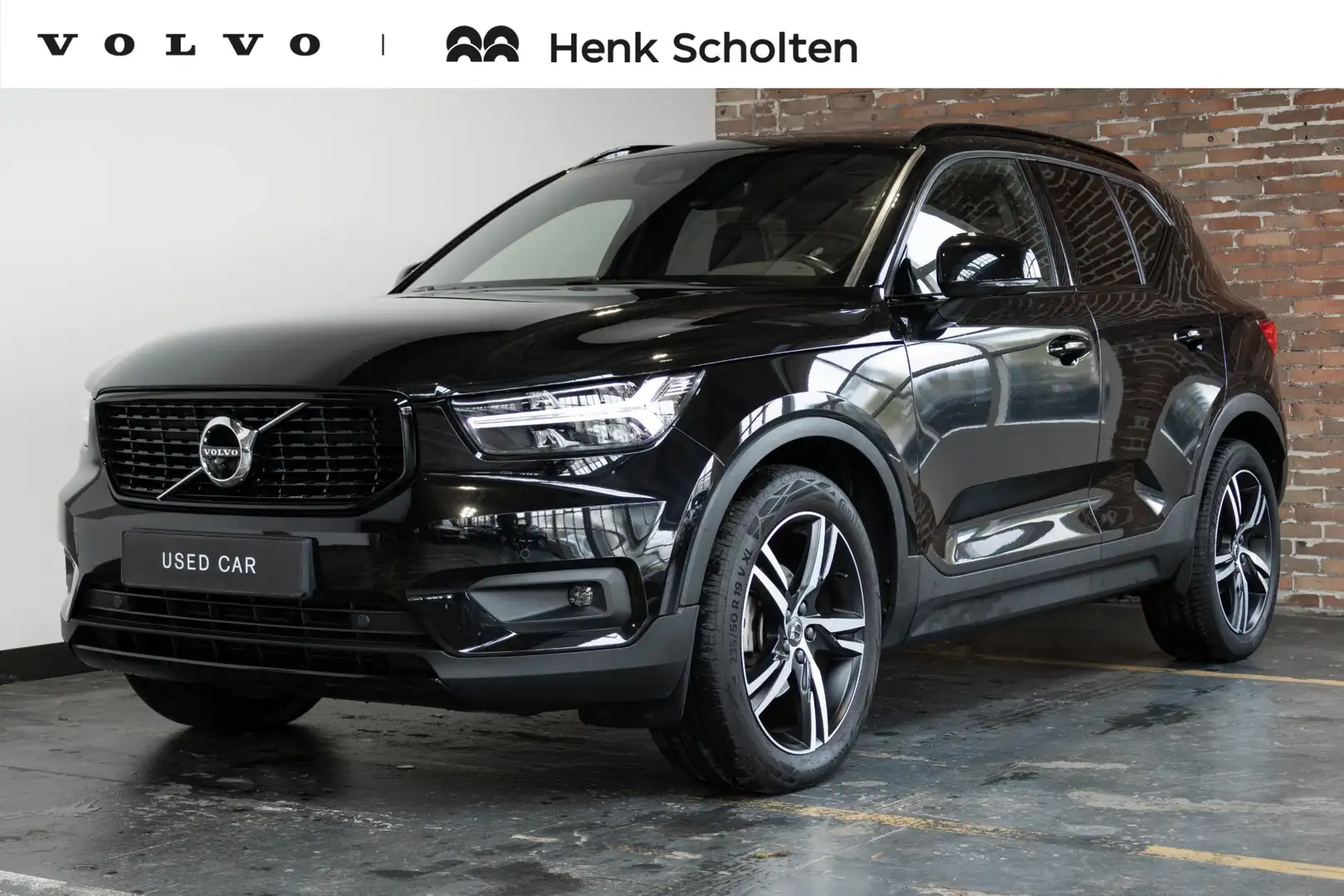 Volvo XC40 T3 Automaat R-Design | Panoramadak | 360° Parkeerc Noir - 1