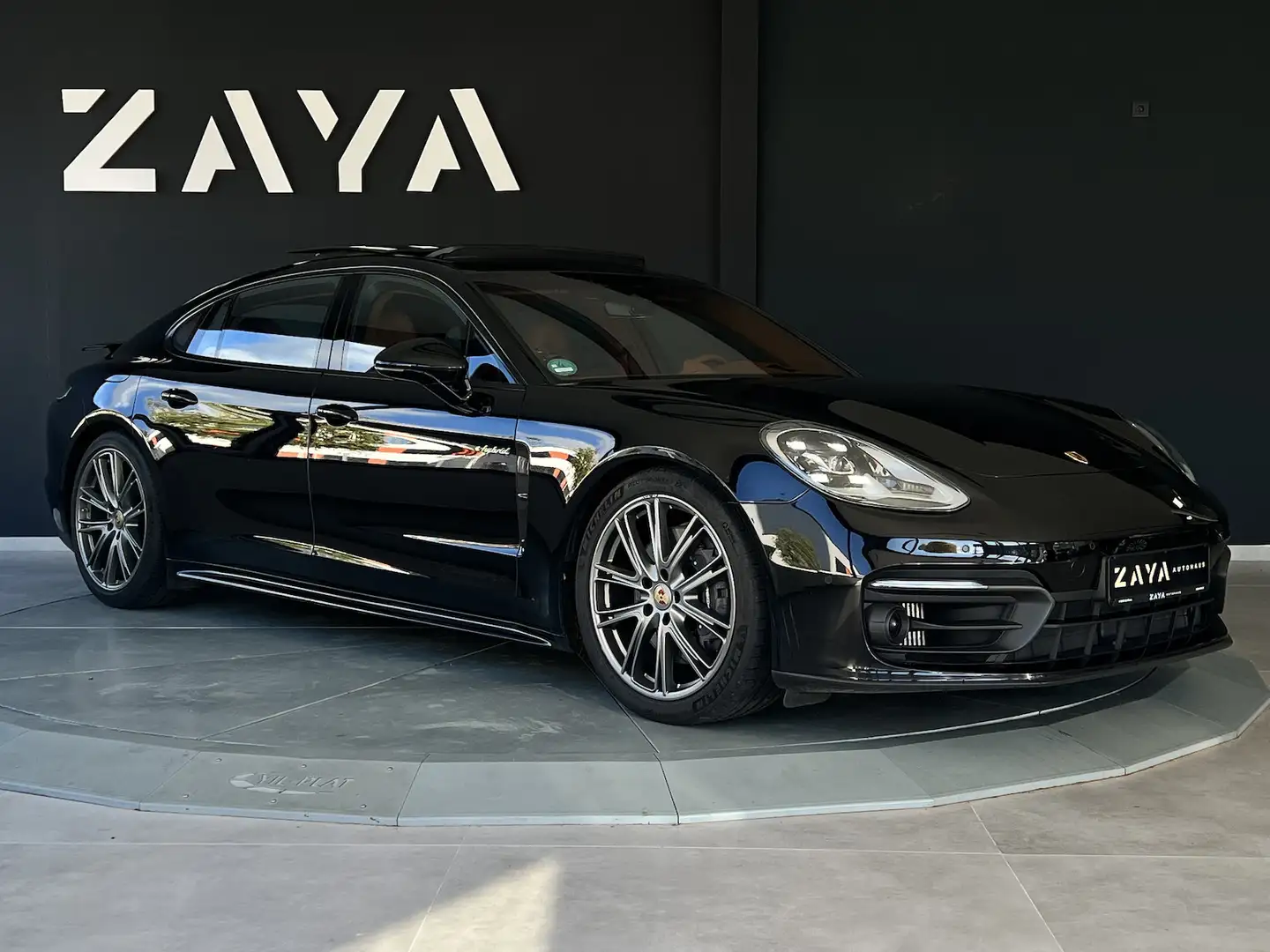 Porsche Panamera E-Hybrid*SPORT-CHRONO*LUFT*HEAD-UP* Noir - 1