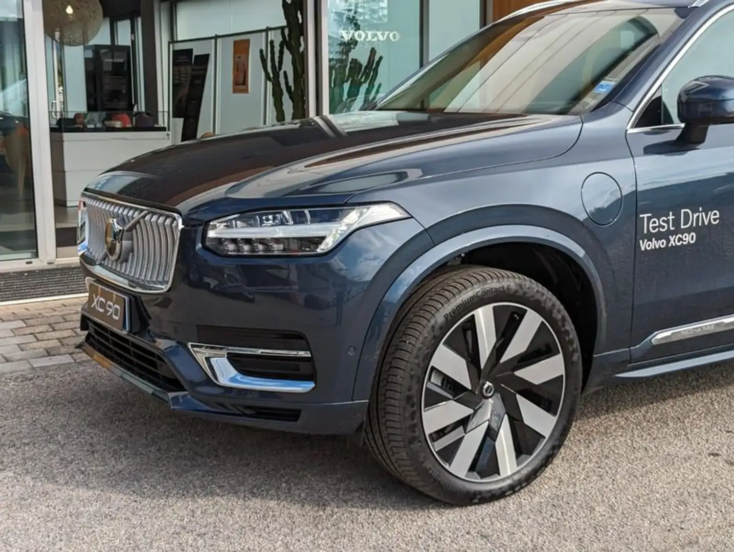 Volvo XC90 T8 Recharge AWD Plug-in Hybrid aut. 7p. Ultimate Blu/Azzurro - 2