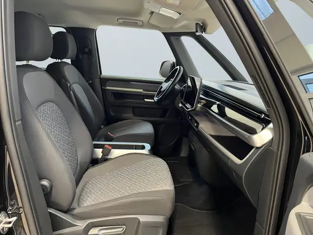 Volkswagen ID. Buzz view 10