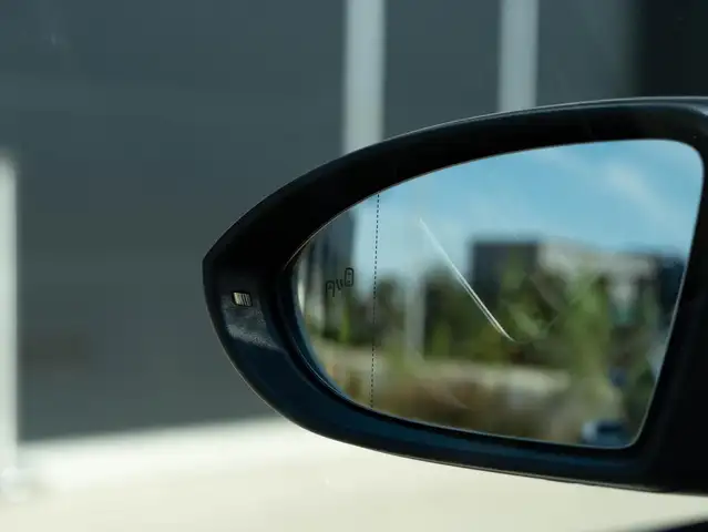 Volkswagen Golf view 10