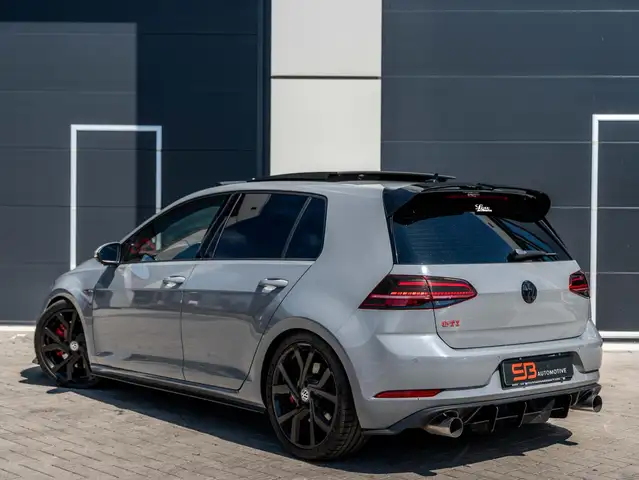 Volkswagen Golf view 12