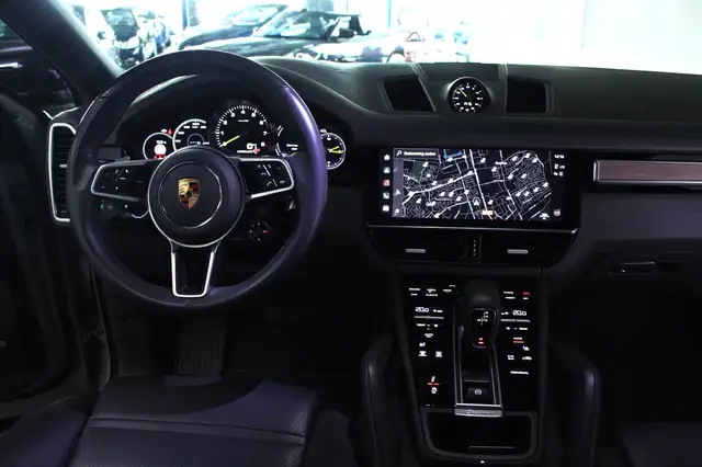 Porsche Cayenne view 6
