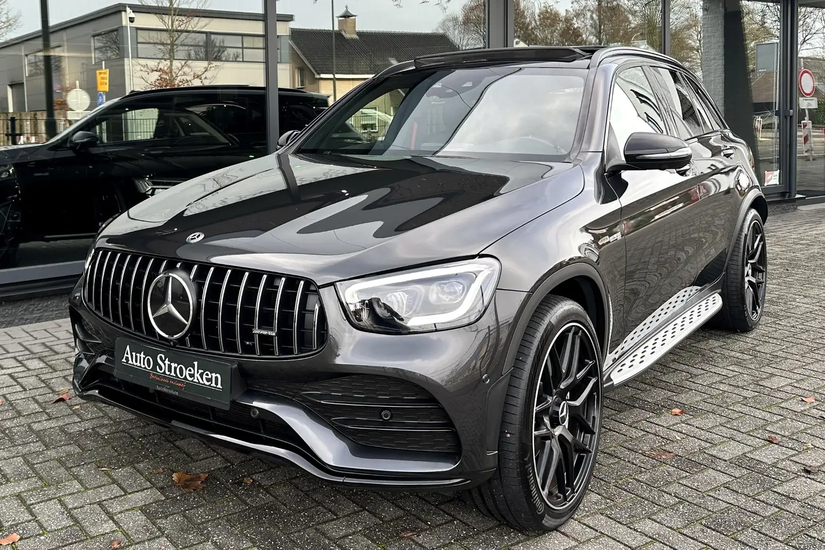 Mercedes-Benz GLC 43 AMG 4MATIC Pano MultiBeam Luchtvering Night Grijs - 2