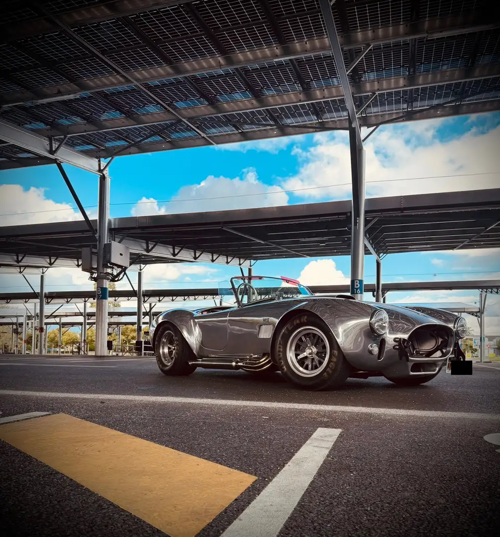 AC Cobra Kirkham Motorsport - 1