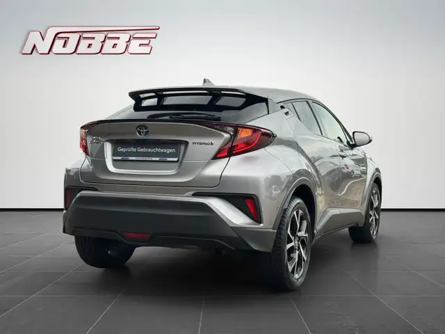 Toyota C-HR view 5